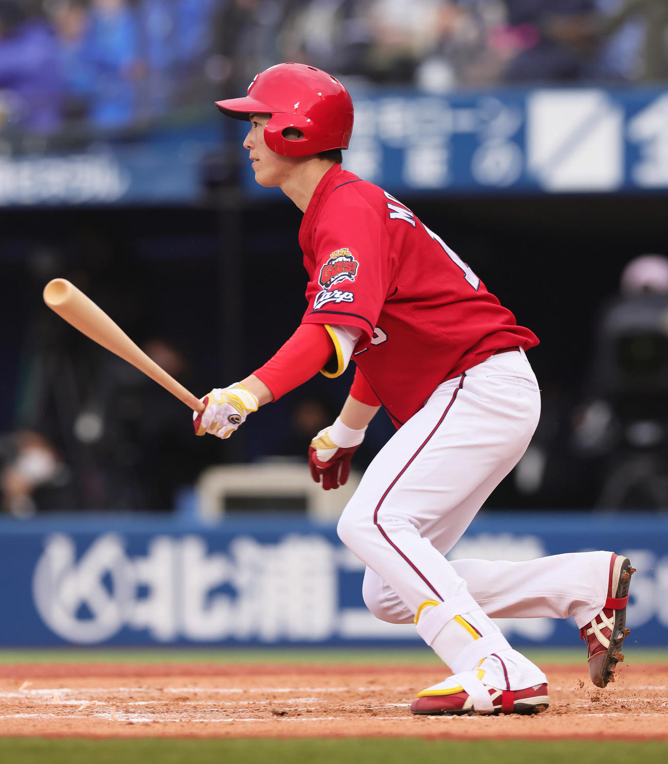 DeNA対広島　5回表広島2死一、二塁、森下は猛打賞となる左前適時打を放つ（撮影・足立雅史）