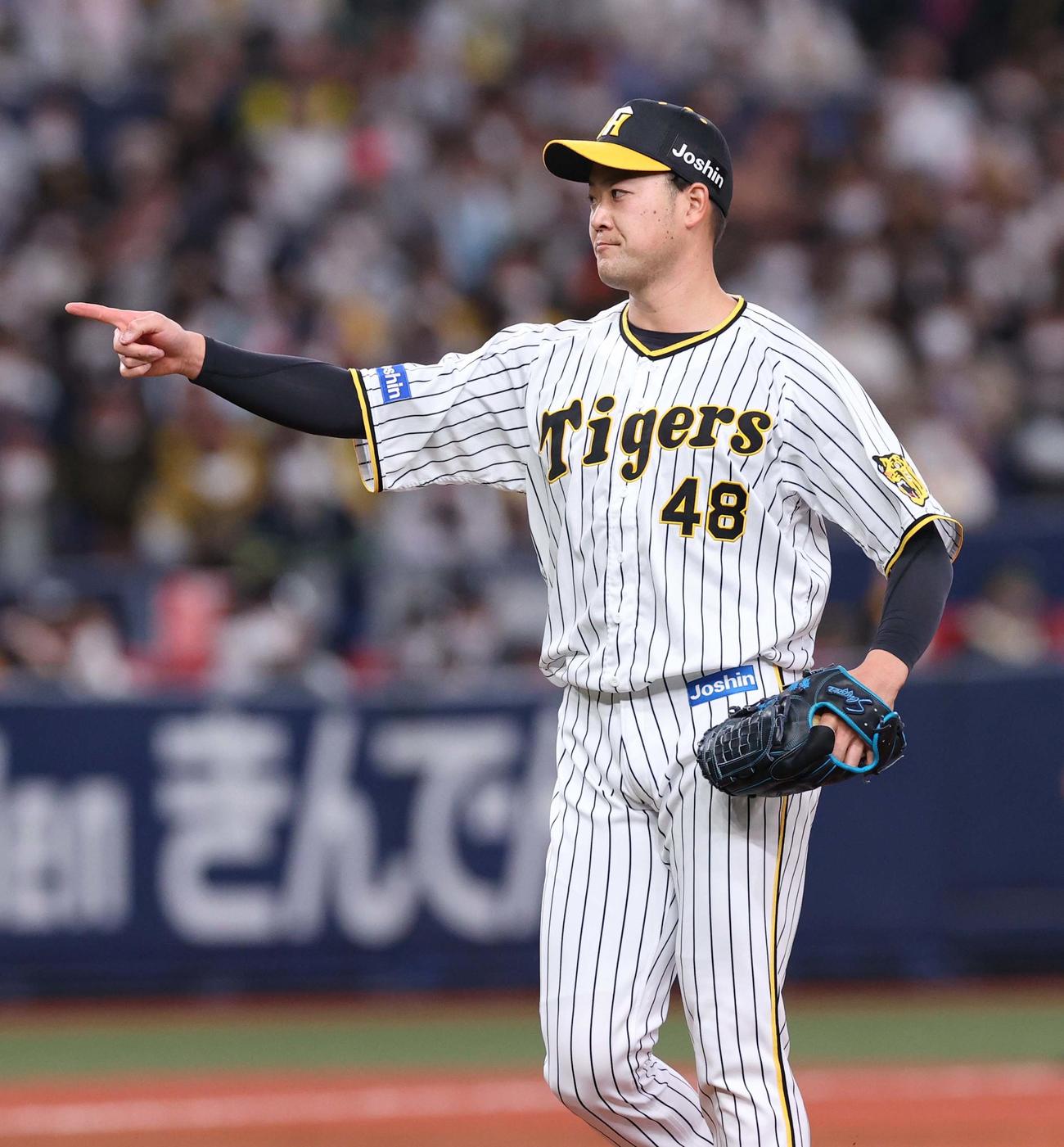 阪神対ヤクルト　2番手で登板した斎藤はヤクルト打線を3者三振に仕留めた（撮影・上田博志）