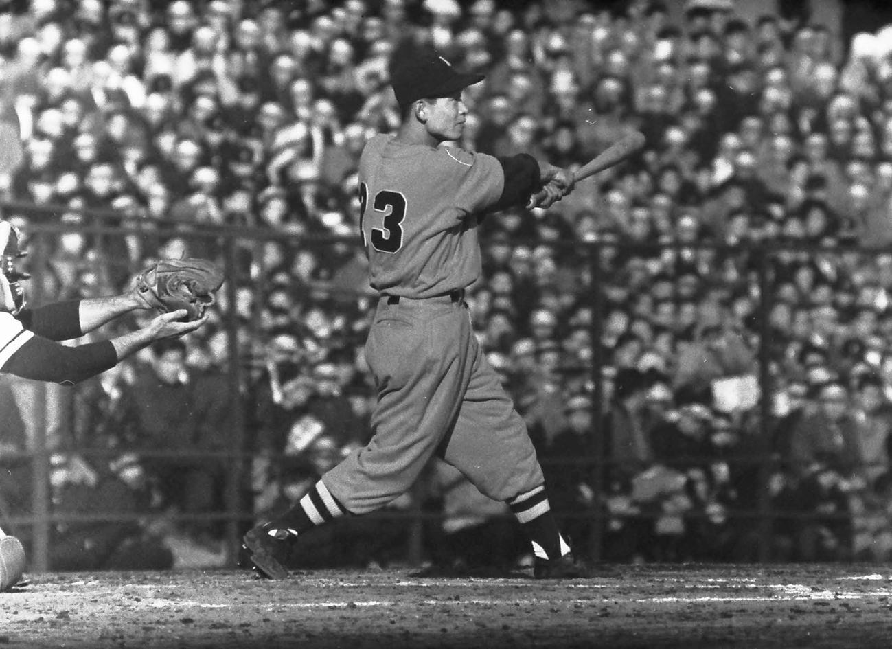 55年、大阪タイガース吉田義男の打撃フォーム