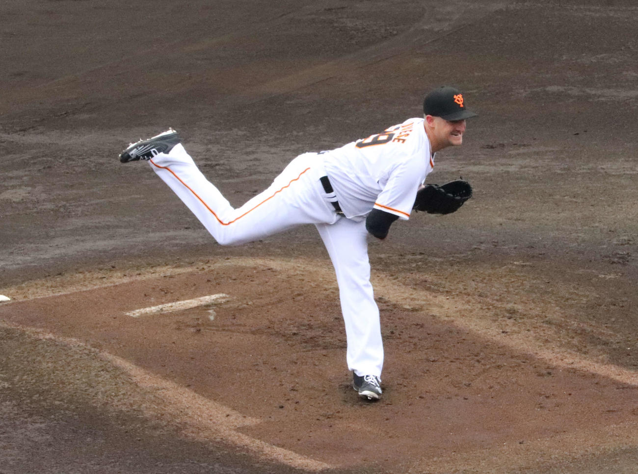 イースタン・リーグ日本ハム戦で来日初登板初先発し、3回1失点の投球を見せた巨人新外国人のアンドリース（撮影・小早川宗一郎）