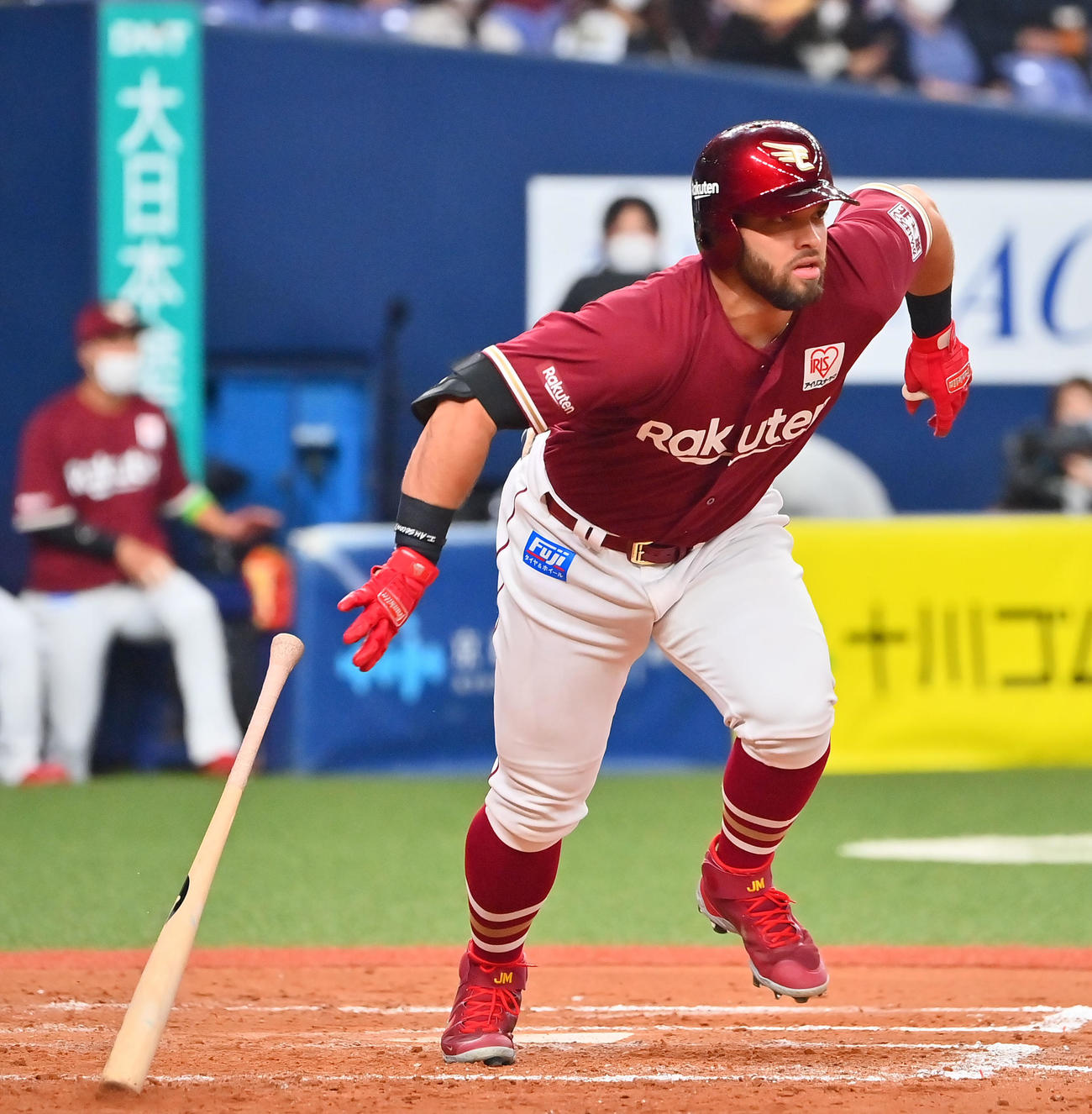 オリックス対楽天　8回表楽天無死一塁、右前打を放つマルモレホス（撮影・和賀正仁）