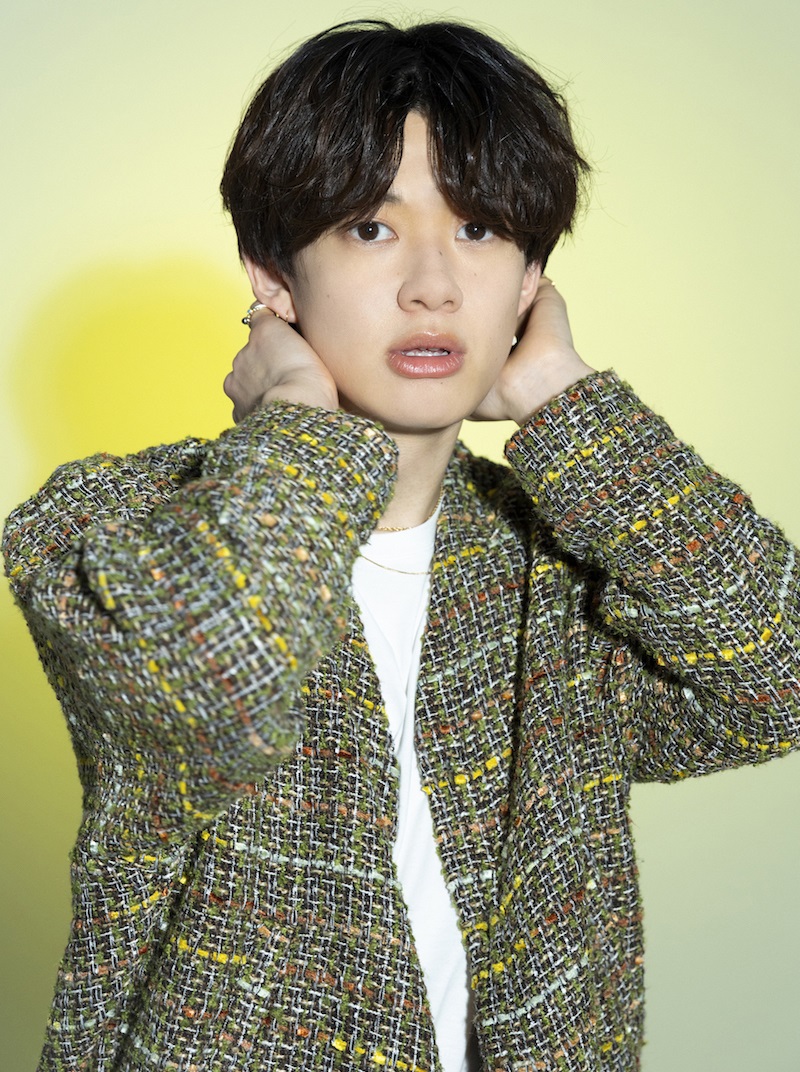 4月1日の楽天対ソフトバンク戦で始球式を行う「BUDDiiS」のFUMINORI（球団提供）