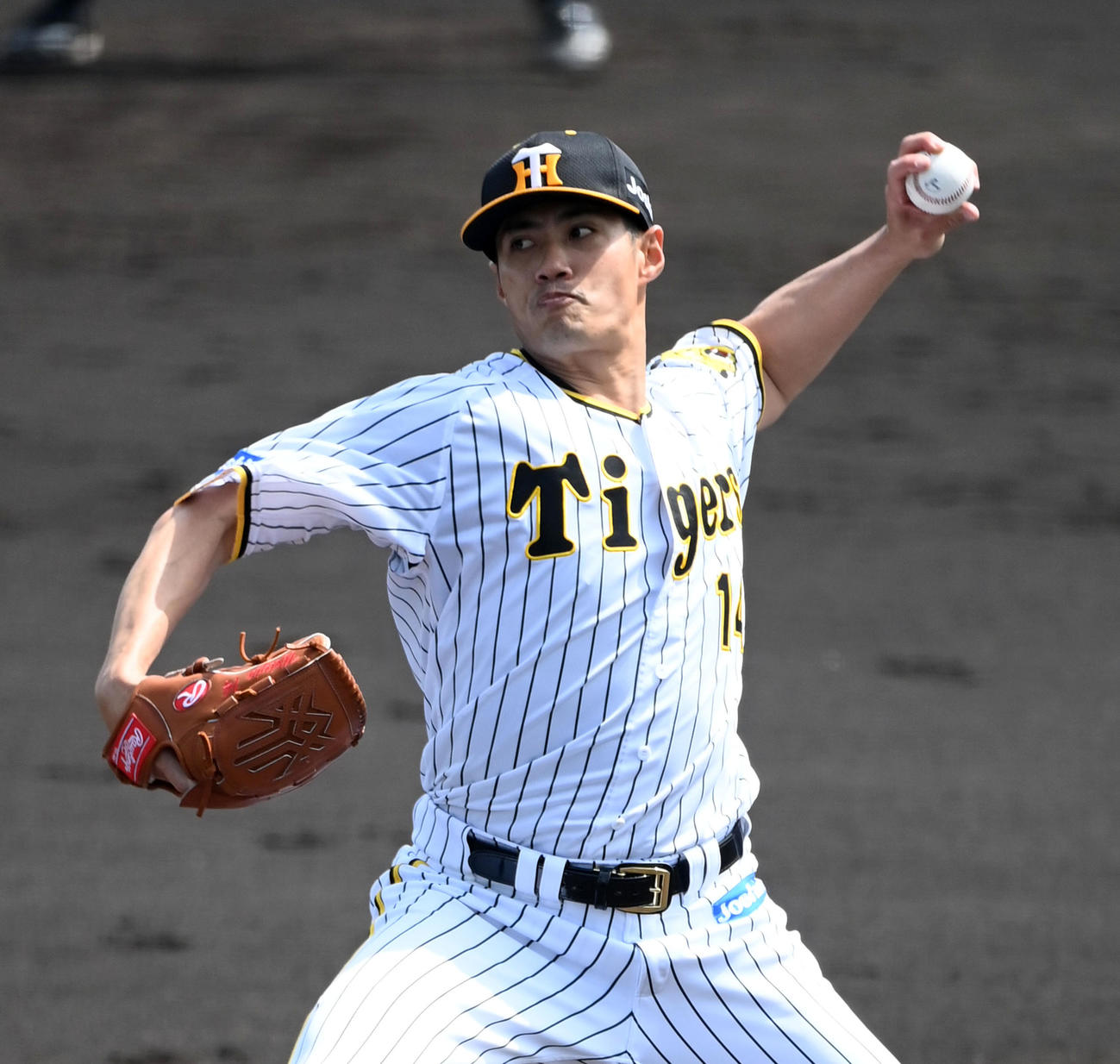 阪神対ソフトバンク　阪神先発のチェン（撮影・前岡正明）