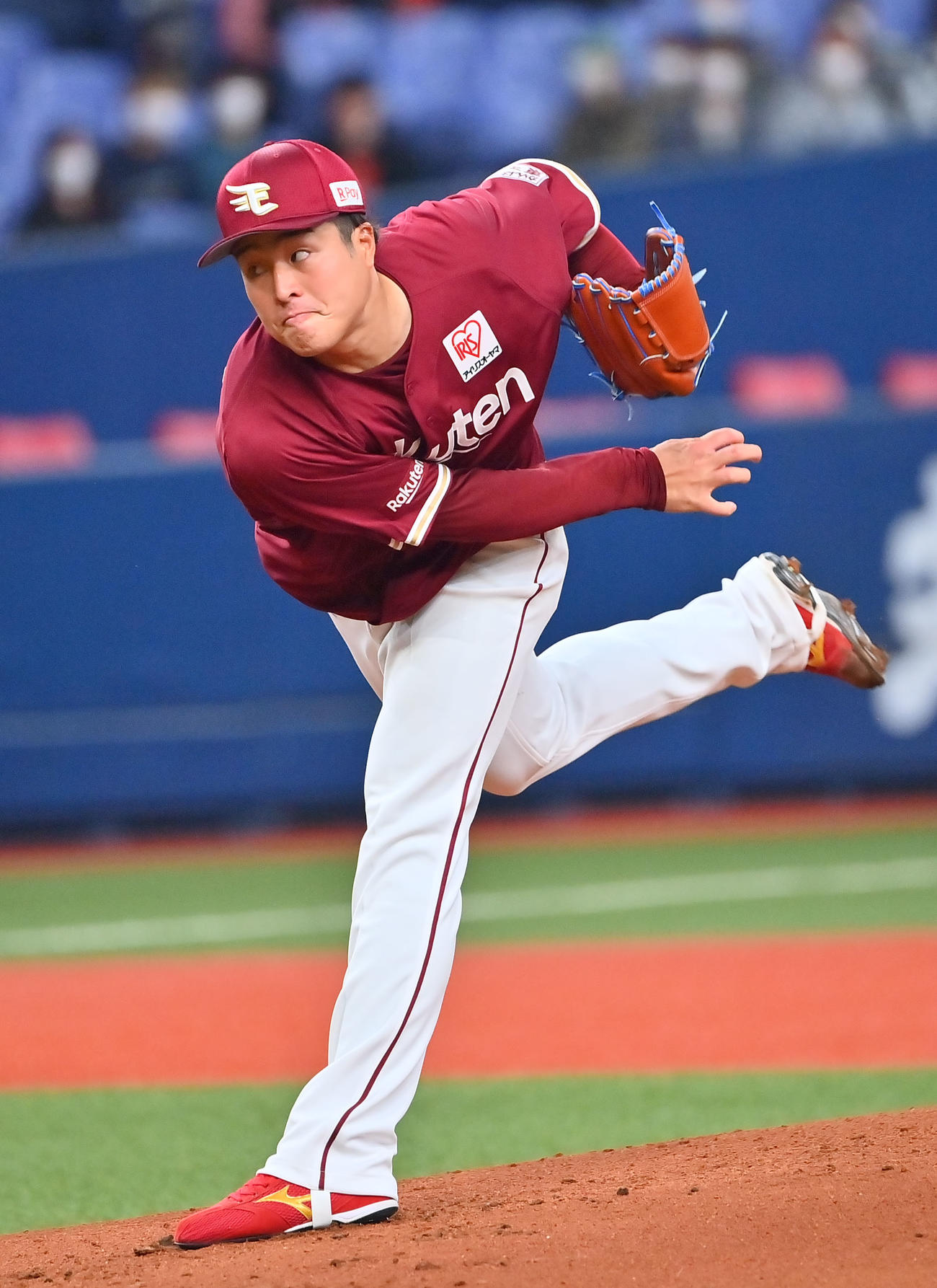 オリックス対楽天　楽天先発の滝中（撮影・和賀正仁）