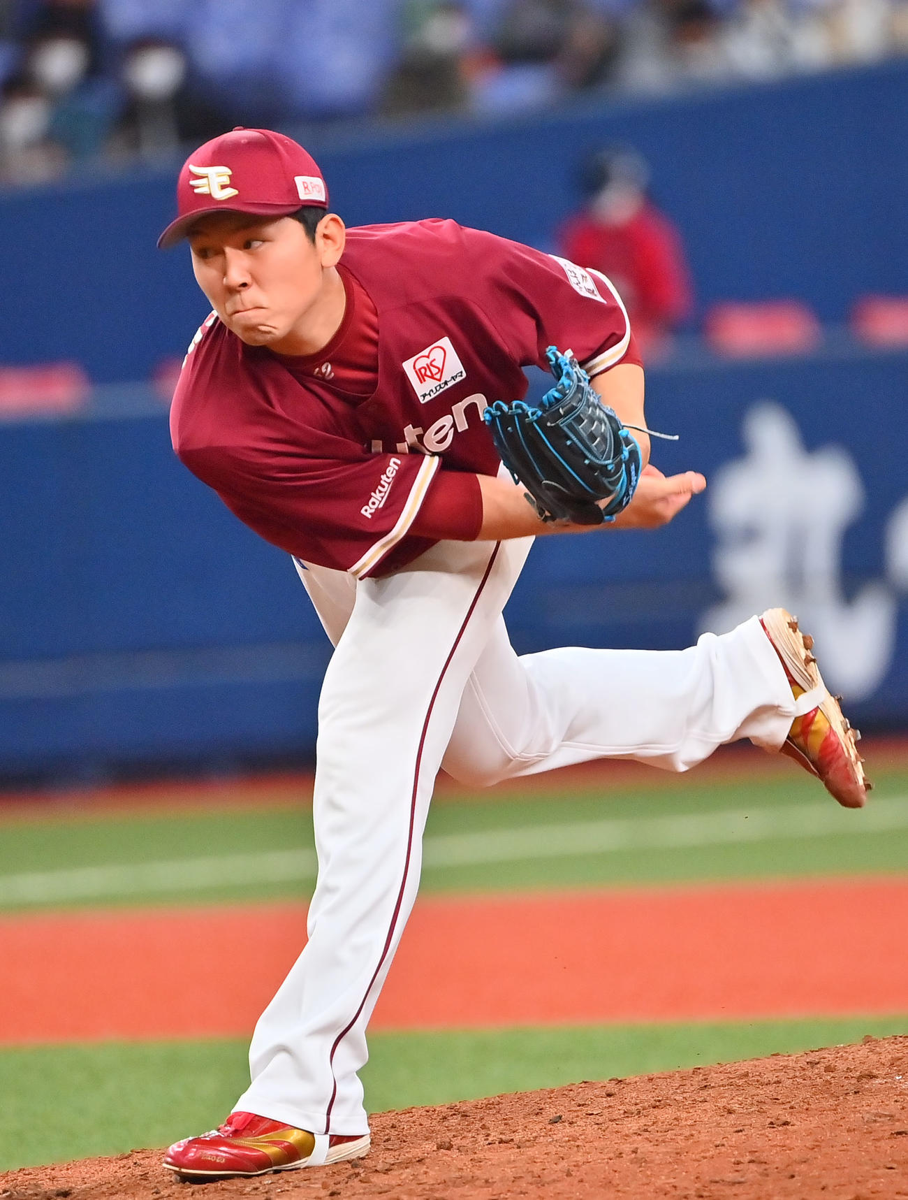 オリックス対楽天　8回裏に楽天3番手で登板する西口（撮影・和賀正仁）
