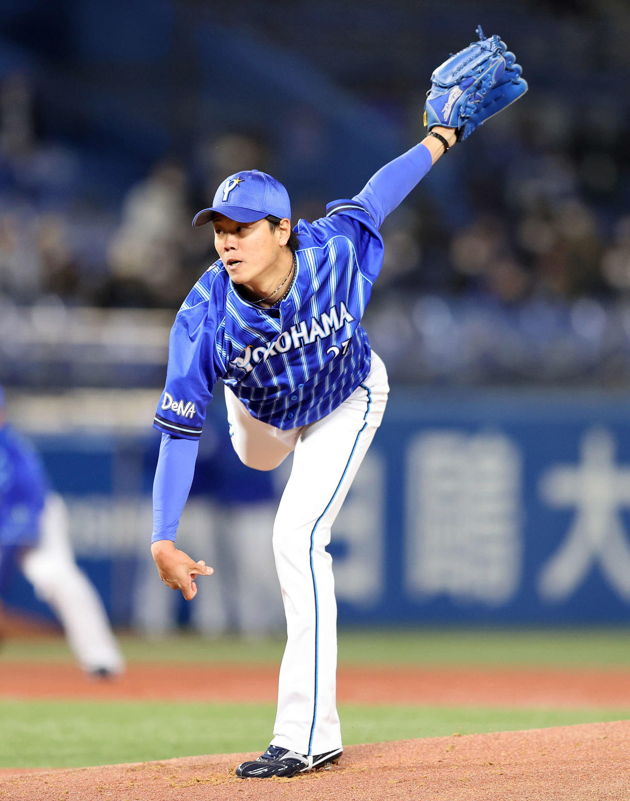 ヤクルト対DeNA　力投するDeNA先発の上茶谷（撮影・鈴木正人）
