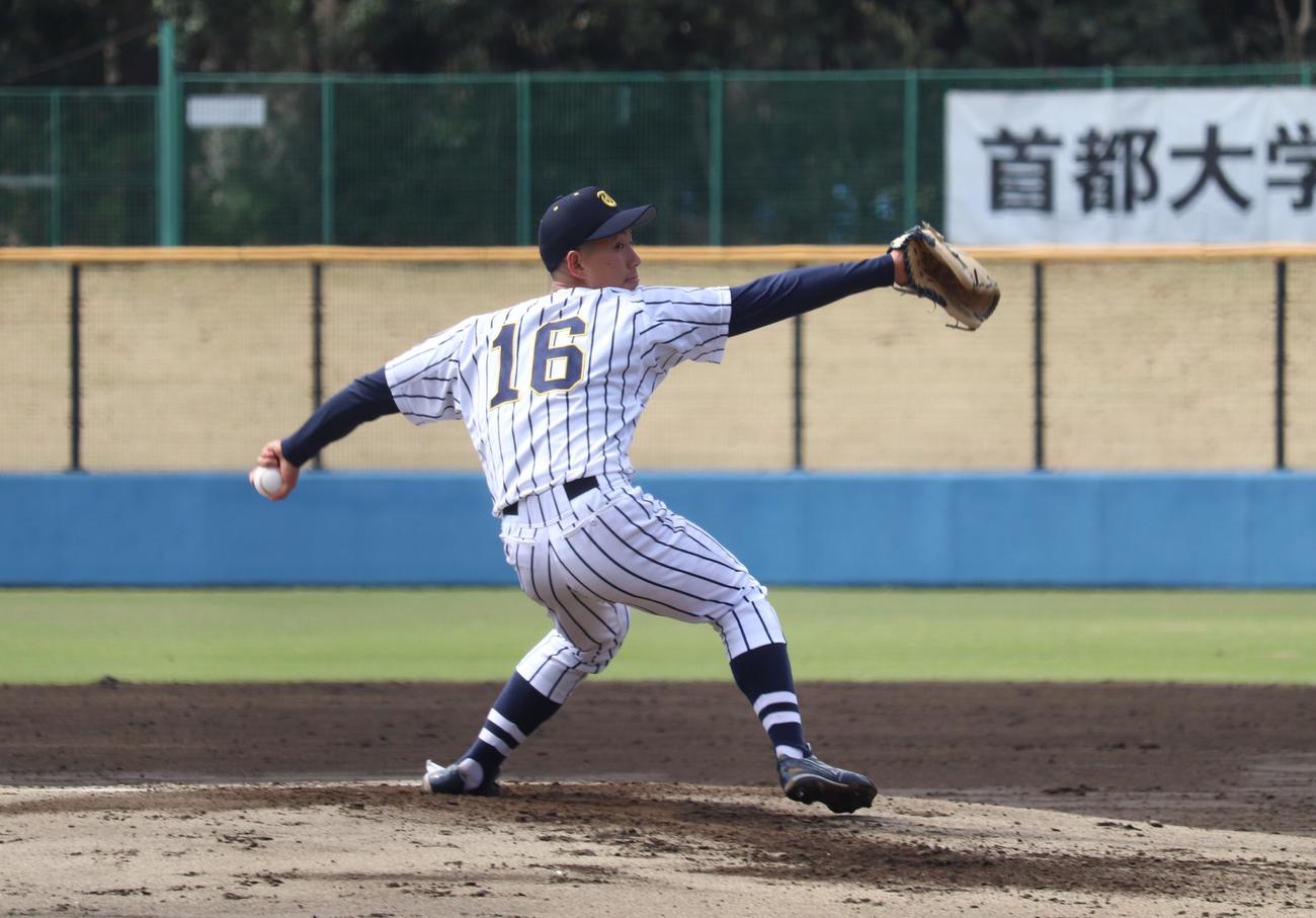 東海大対筑波大　先発し、力投する東海大・諸隈惟大（いっと）投手（撮影・阿部泰斉）