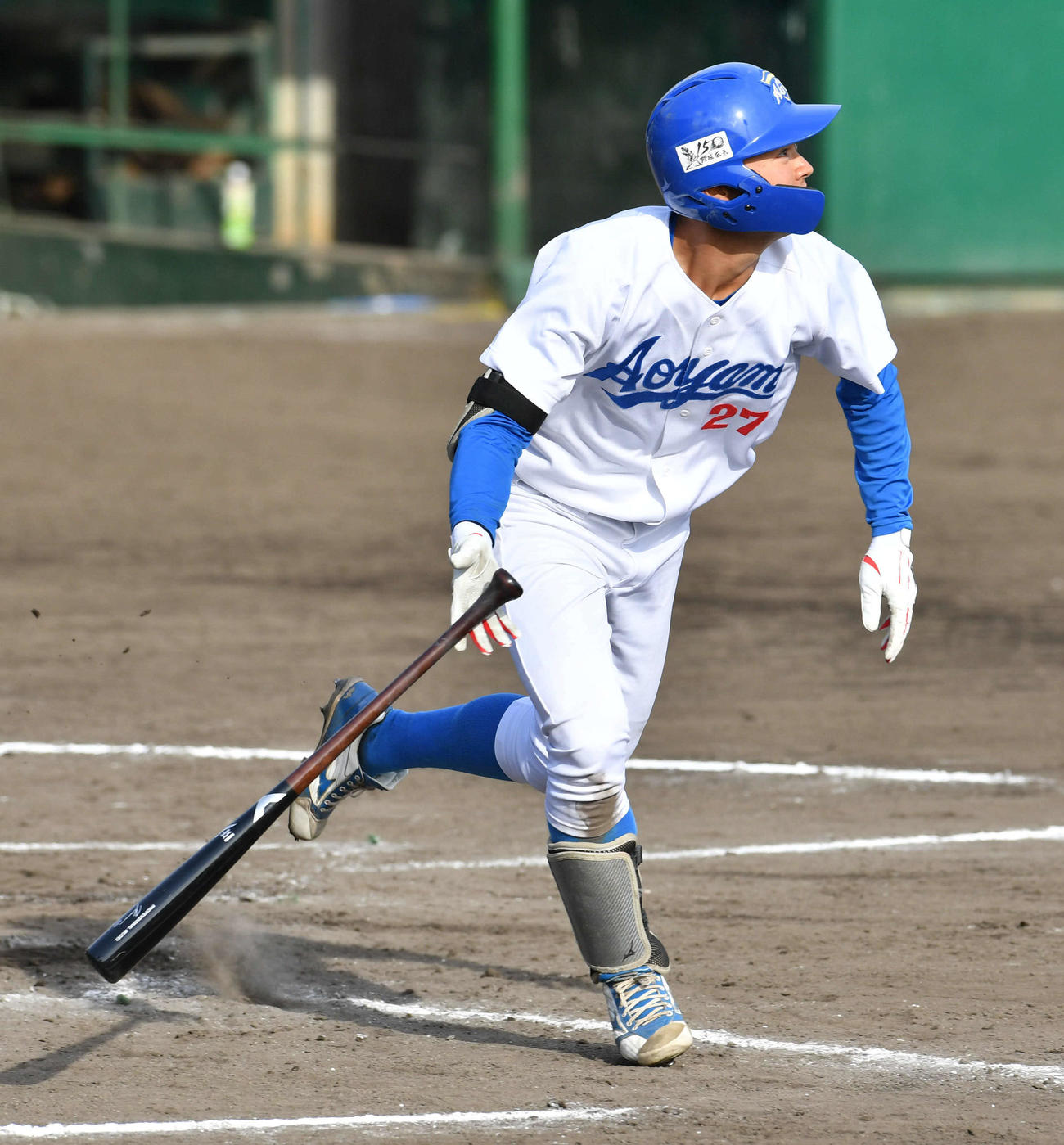 日大対青学大　延長10回表青学大無死一、二塁、山中は勝ち越しの中越え3点本塁打を放つ（撮影・岩下翔太）