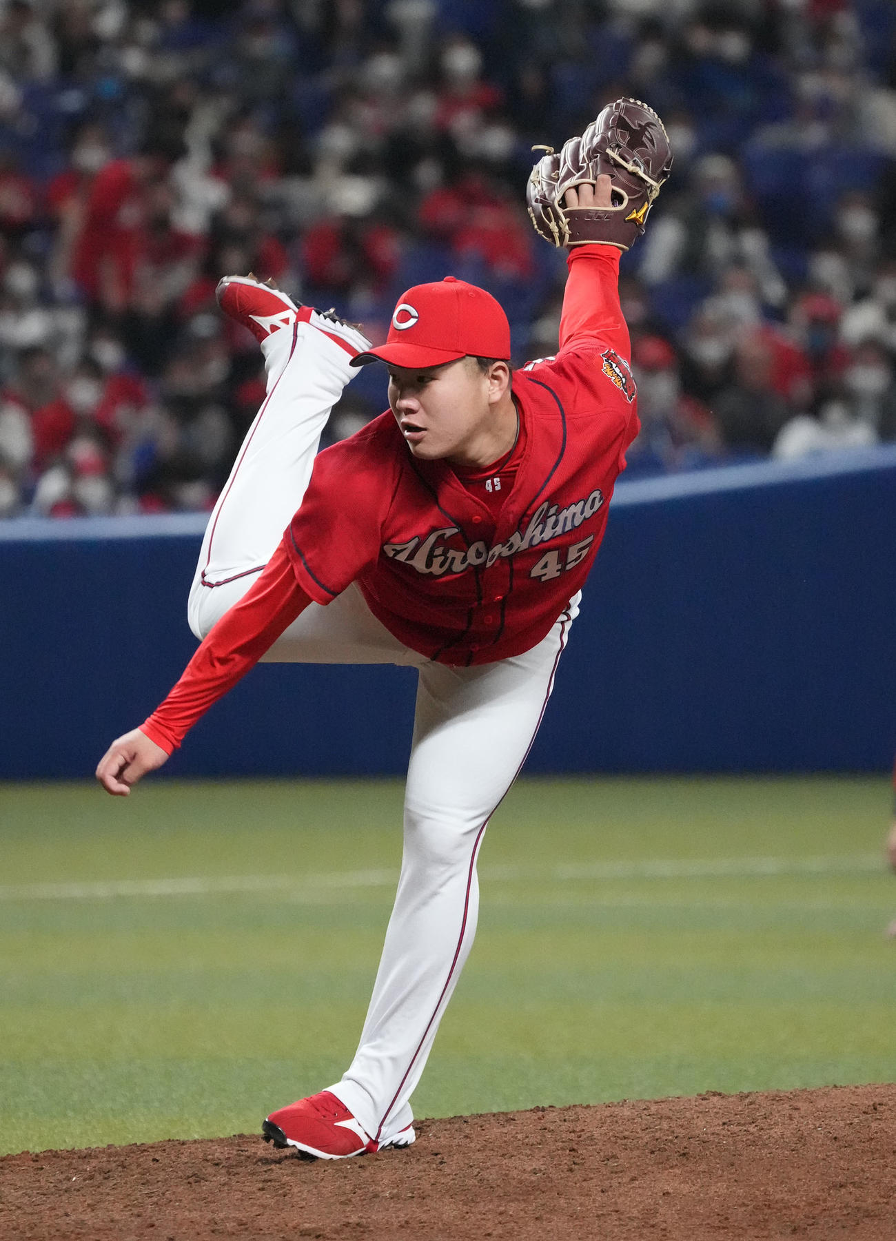 中日対広島　7回裏、広島2番手で登板する松本（撮影・森本幸一）
