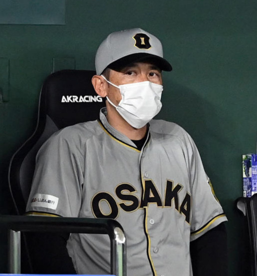 巨人対阪神　厳しい表情の矢野監督（撮影・たえ見朱実）