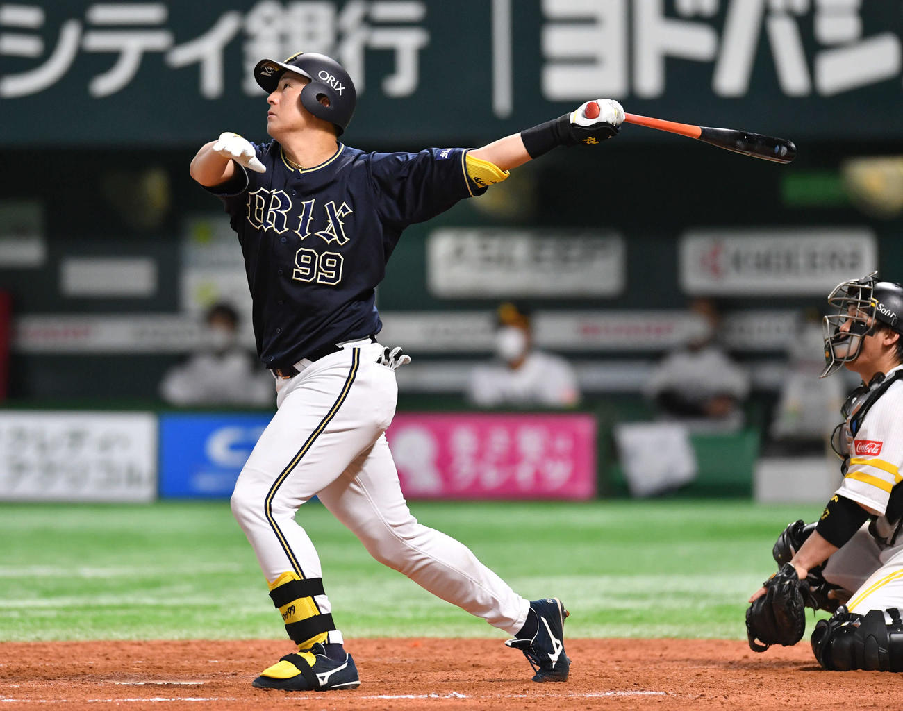 ソフトバンク対オリックス　5回表オリックス無死、杉本は中越え本塁打を放つ（撮影・岩下翔太）