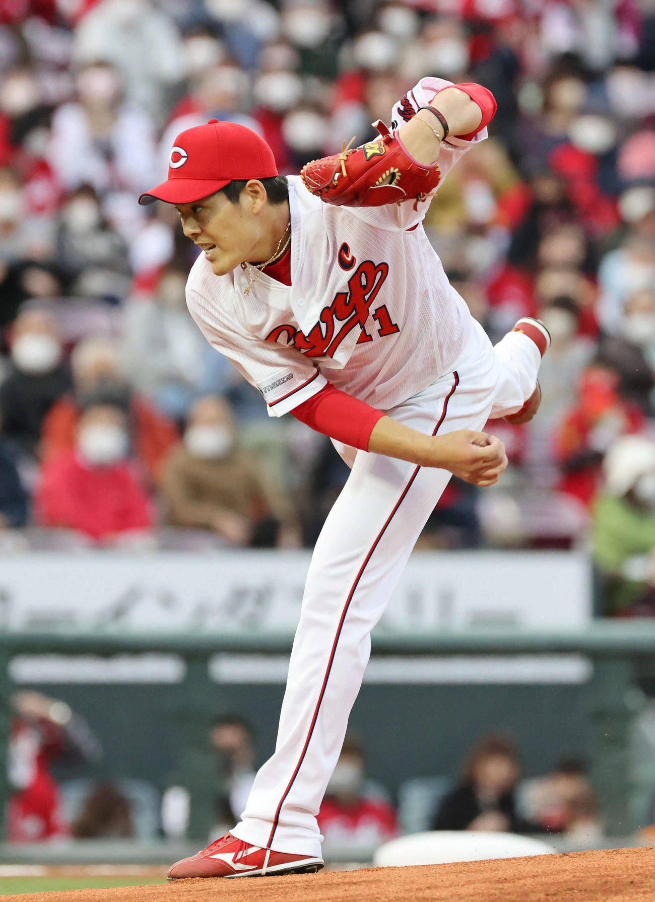 広島対巨人　広島先発の九里（撮影・加藤孝規）
