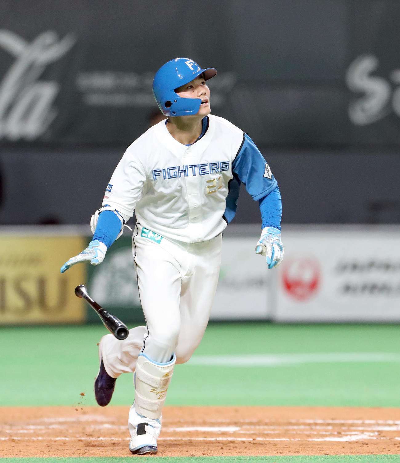 日本ハム対ロッテ　4回裏日本ハム無死、清宮は右越えソロ本塁打を放つ（撮影・佐藤翔太）