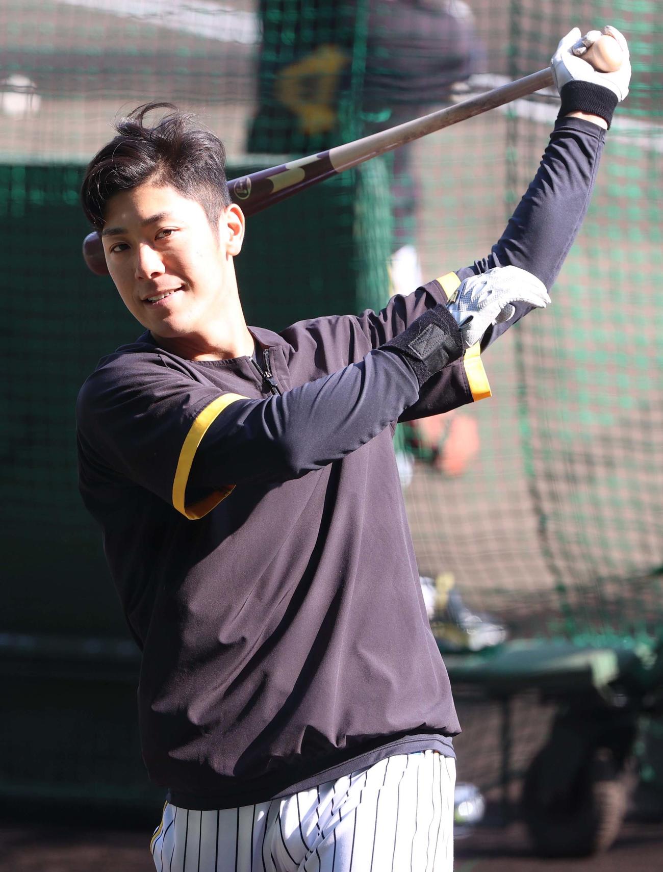 阪神対DeNA　豊田は打撃練習をして汗を流す（撮影・上田博志）