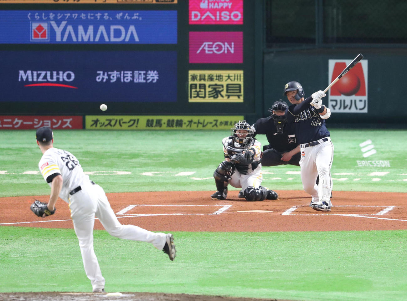 ソフトバンク対オリックス　6回表オリックス無死、頓宮裕真は二内野安打を放つ（撮影・梅根麻紀）