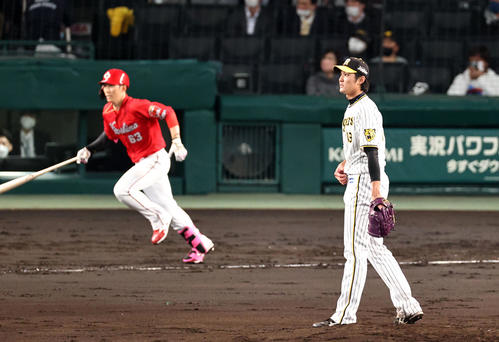 阪神対広島 2回表広島2死三塁、藤浪は西川に右前適時打を打たれ失点(撮影・加藤哉)