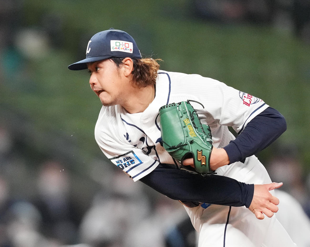 西武対ソフトバンク　力投する西武先発の高橋（撮影・菅敏）