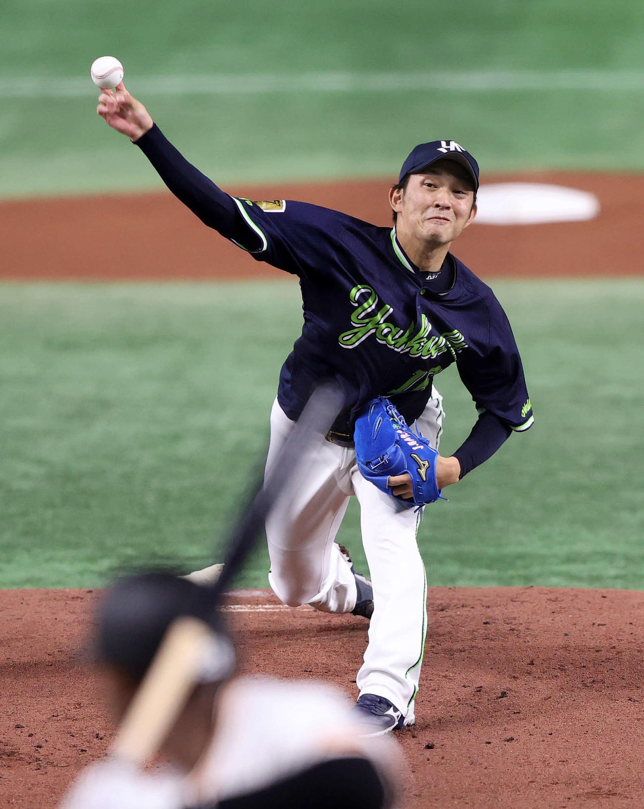巨人対ヤクルト　力投するヤクルト先発の原（撮影・鈴木正人）