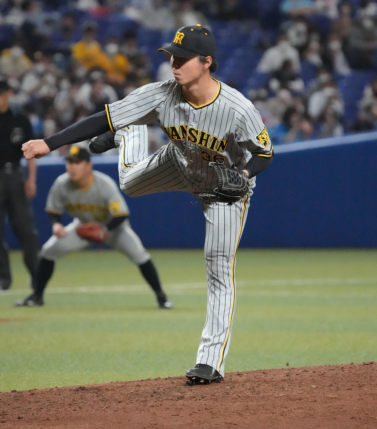 中日対阪神　7回裏を無失点に抑えた浜地（撮影・森本幸一）