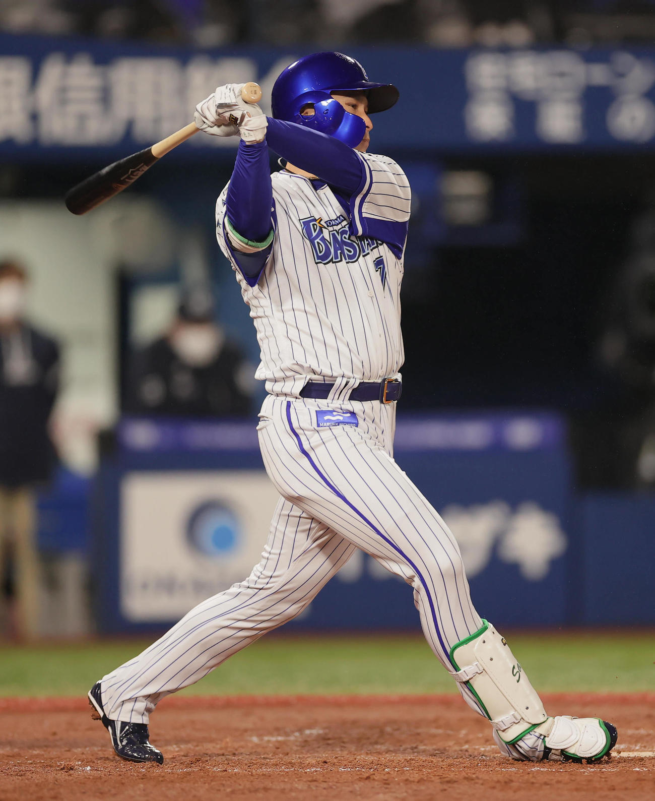 DeNA対ヤクルト　4回裏DeNA1死、ニゴロに倒れる佐野（撮影・野上伸悟）