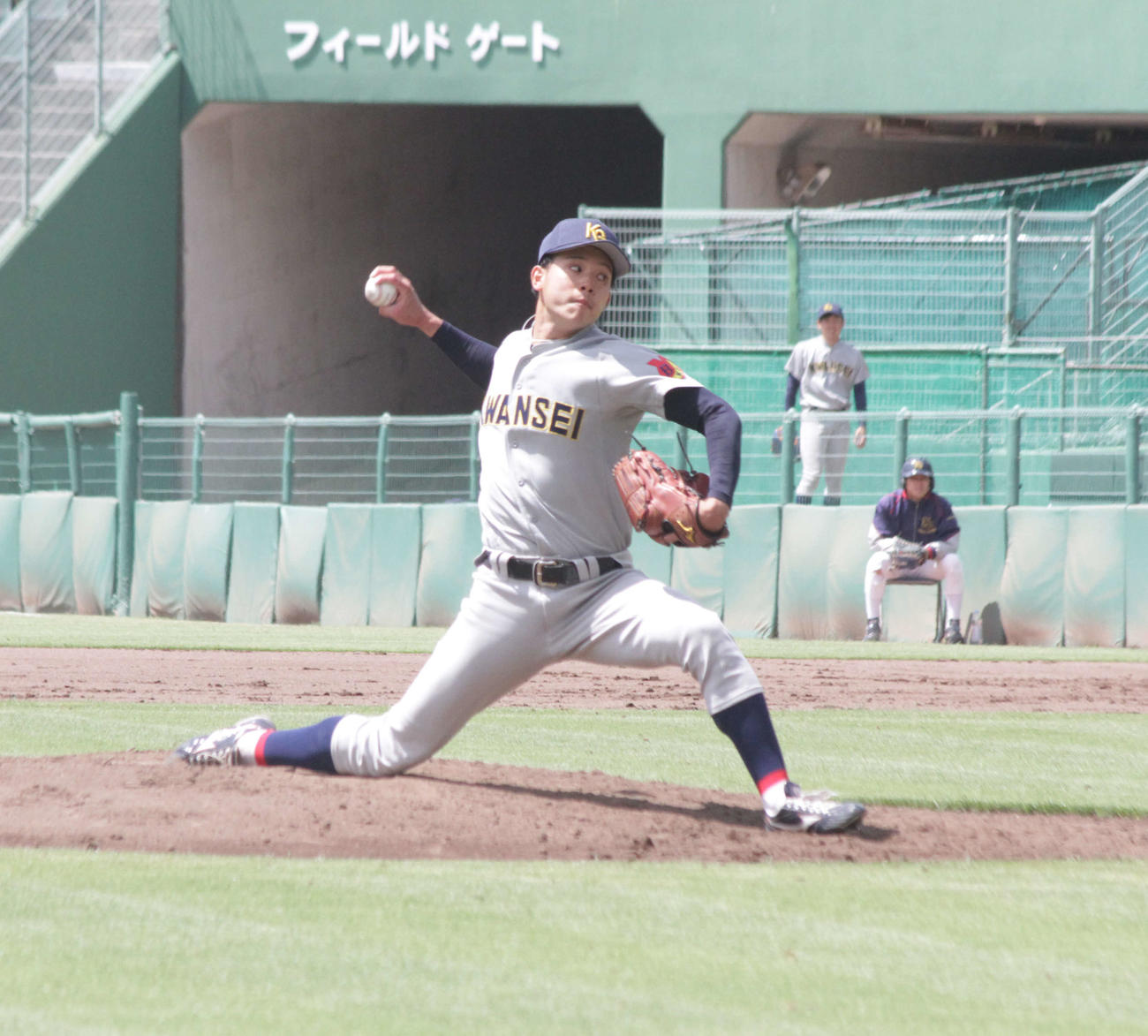 プロ注目の関学大・西隼人投手が先発して力投した