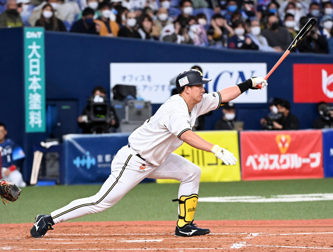 オリックス対西武　5回裏オリックス無死一、三塁、杉本は先制の左前適時打を放つ（撮影・前岡正明）