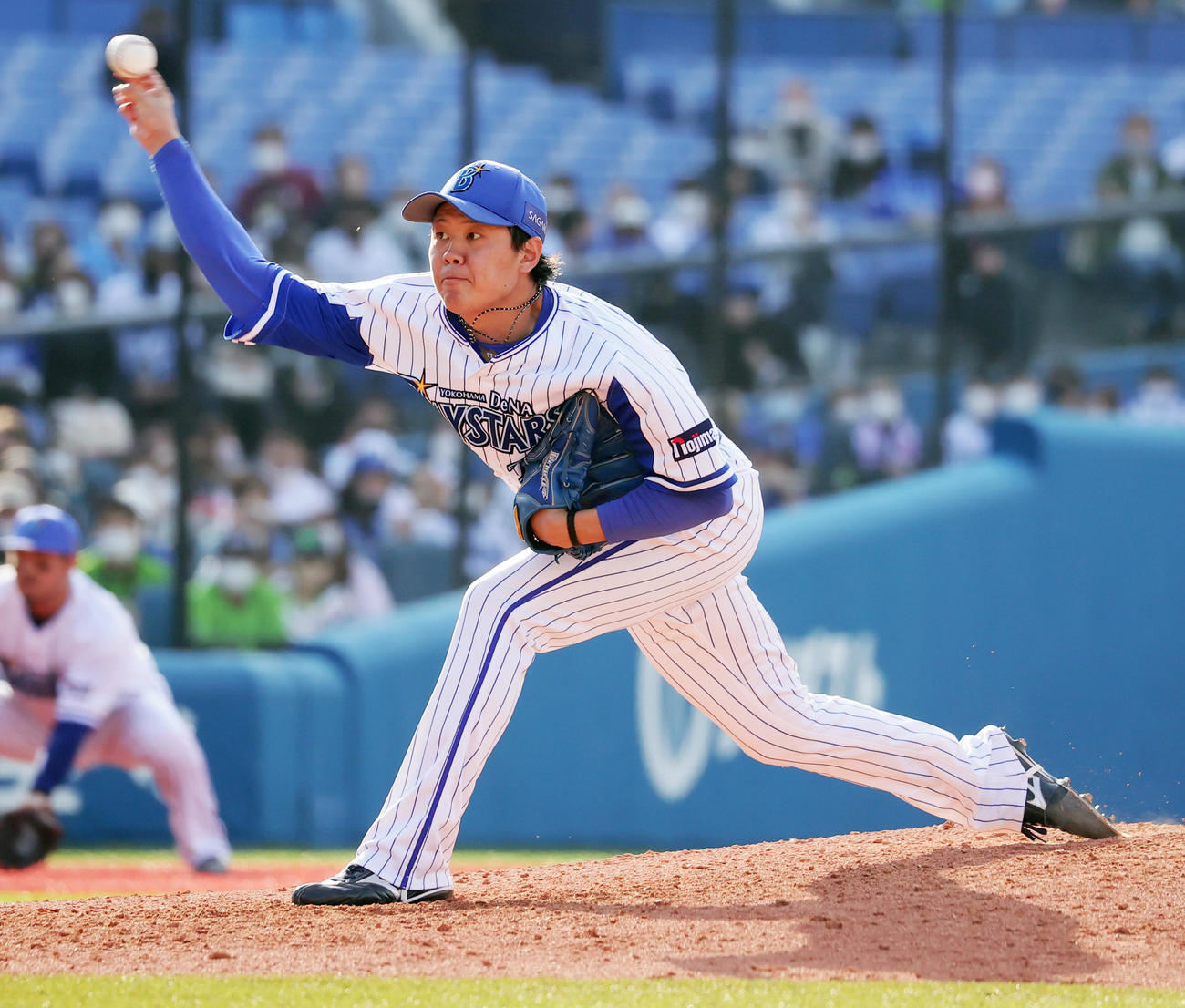DeNA対ヤクルト　力投するDeNA上茶谷（撮影・野上伸悟）
