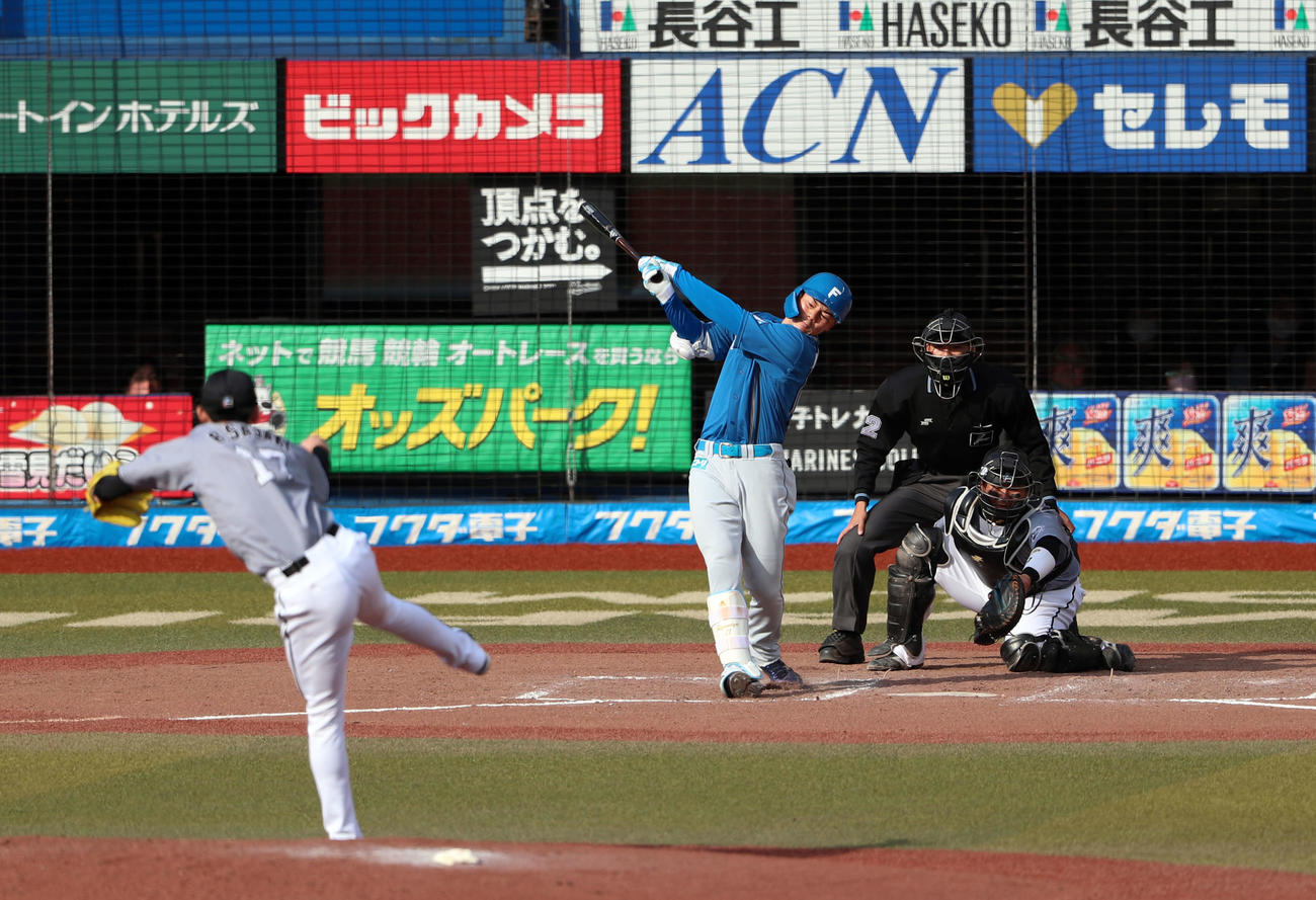 ロッテ対日本ハム　8回表日本ハム無死、清宮は三振に終わる。投手は佐々木朗（撮影・佐藤翔太）
