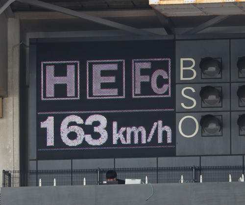 ロッテ対日本ハム 初回163キロを計測するロッテ佐々木朗希(撮影・佐藤翔太)