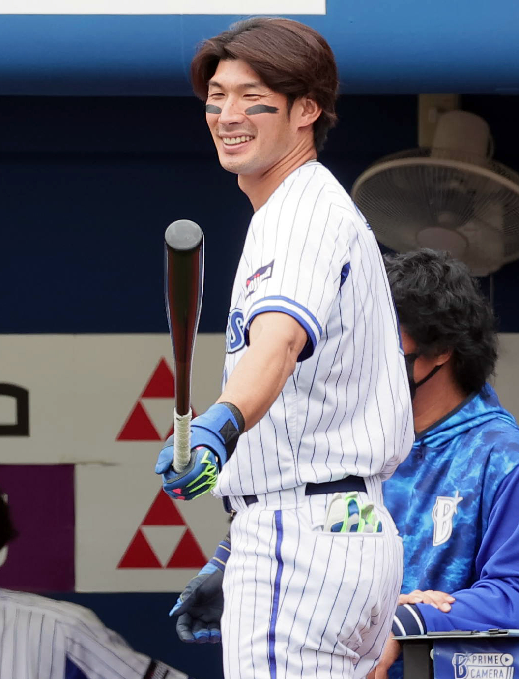 DeNA対ヤクルト　試合前に笑顔を見せるDeNA大田（撮影・野上伸悟）
