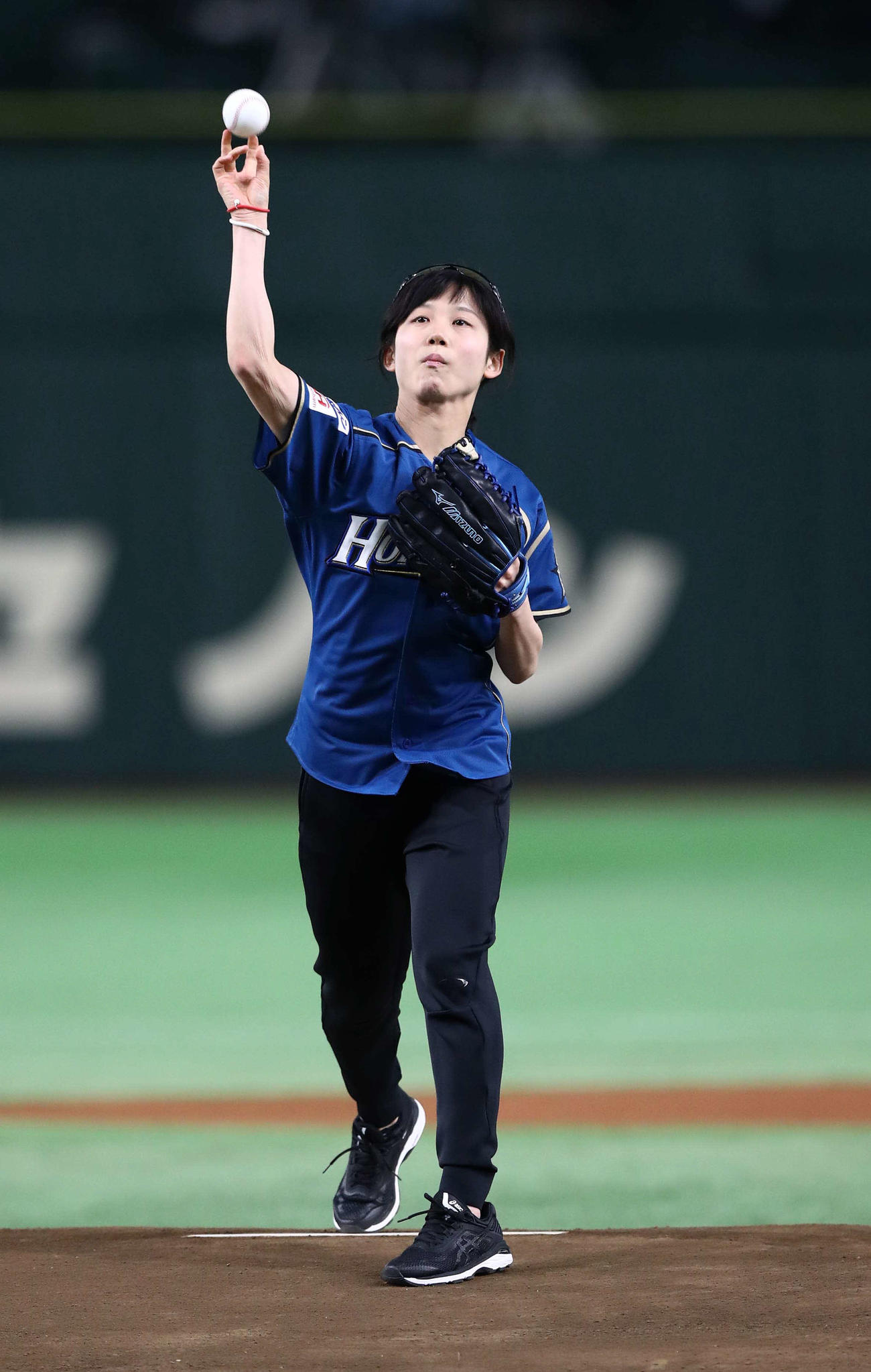 日本ハム－ロッテ戦で始球式を務めた高木美帆（2018年4月7日撮影）
