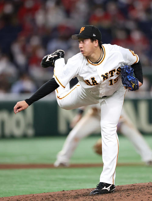 巨人対広島　9回表から登板する巨人大勢（撮影・狩俣裕三）