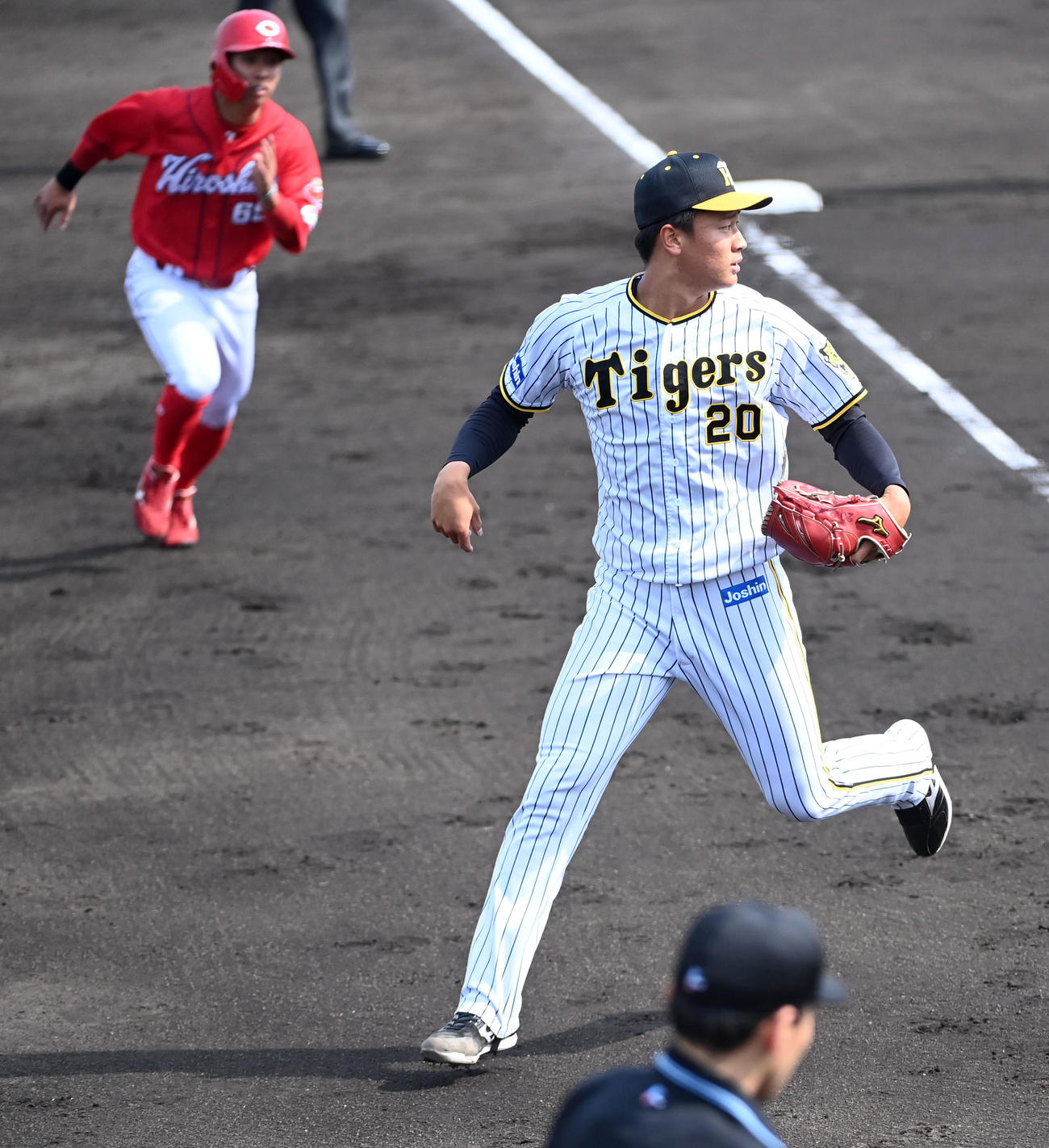ウエスタン・リーグ阪神対広島　6回表広島無死満塁、正随に右前2点適時打を浴びた森木（撮影・前岡正明）