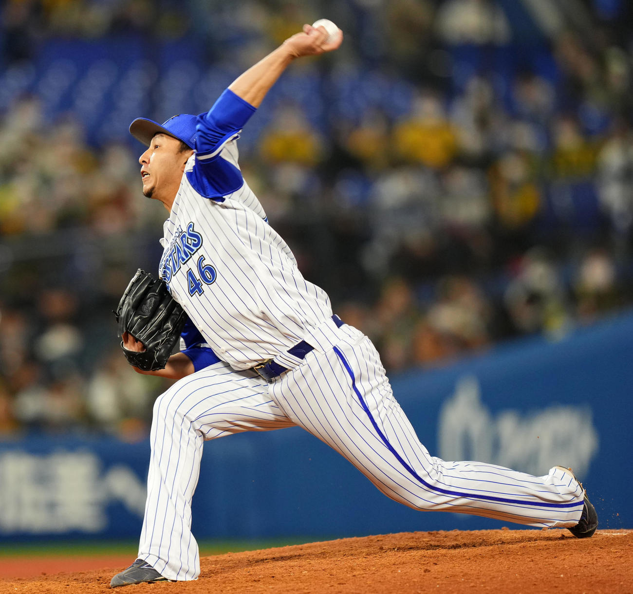 DeNA対阪神　5回表から登板したDeNA田中健（撮影・横山健太）