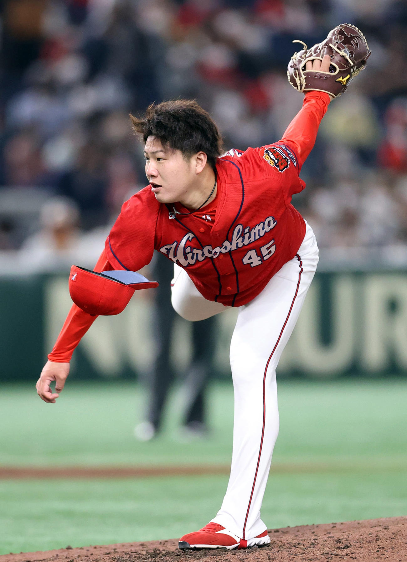 巨人対広島　7回裏から登板する広島3番手の松本（撮影・狩俣裕三）