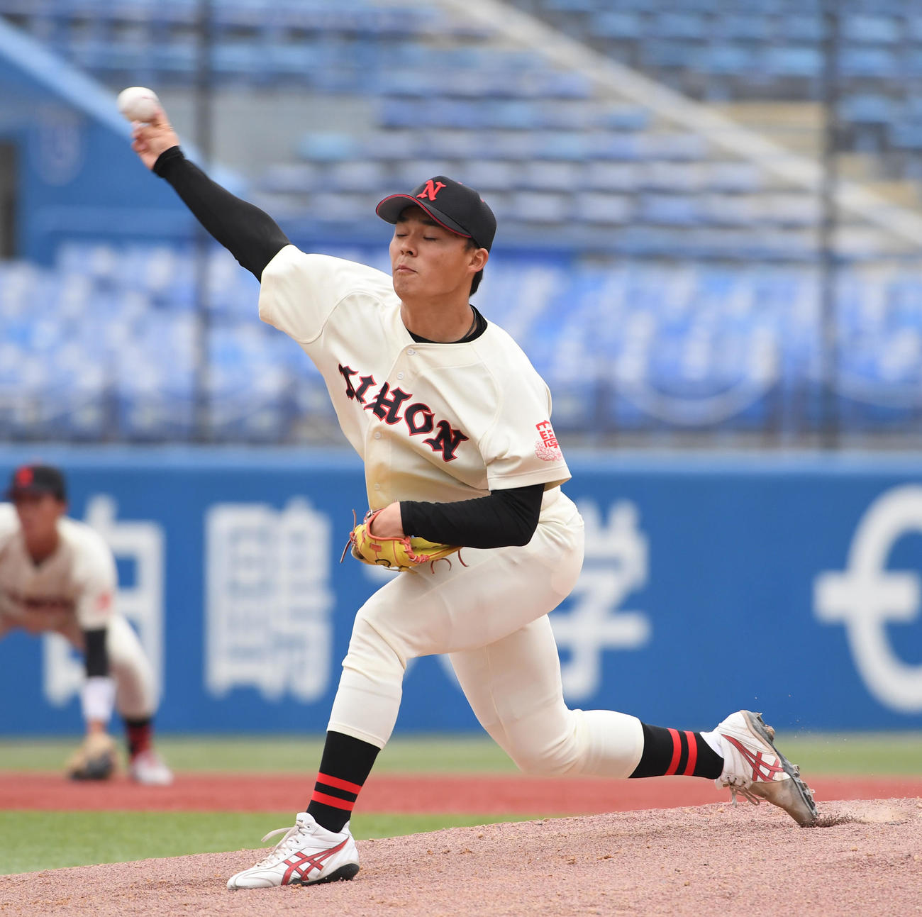 日大対国学院大　先発した日大・岸川（撮影・柴田隆二）