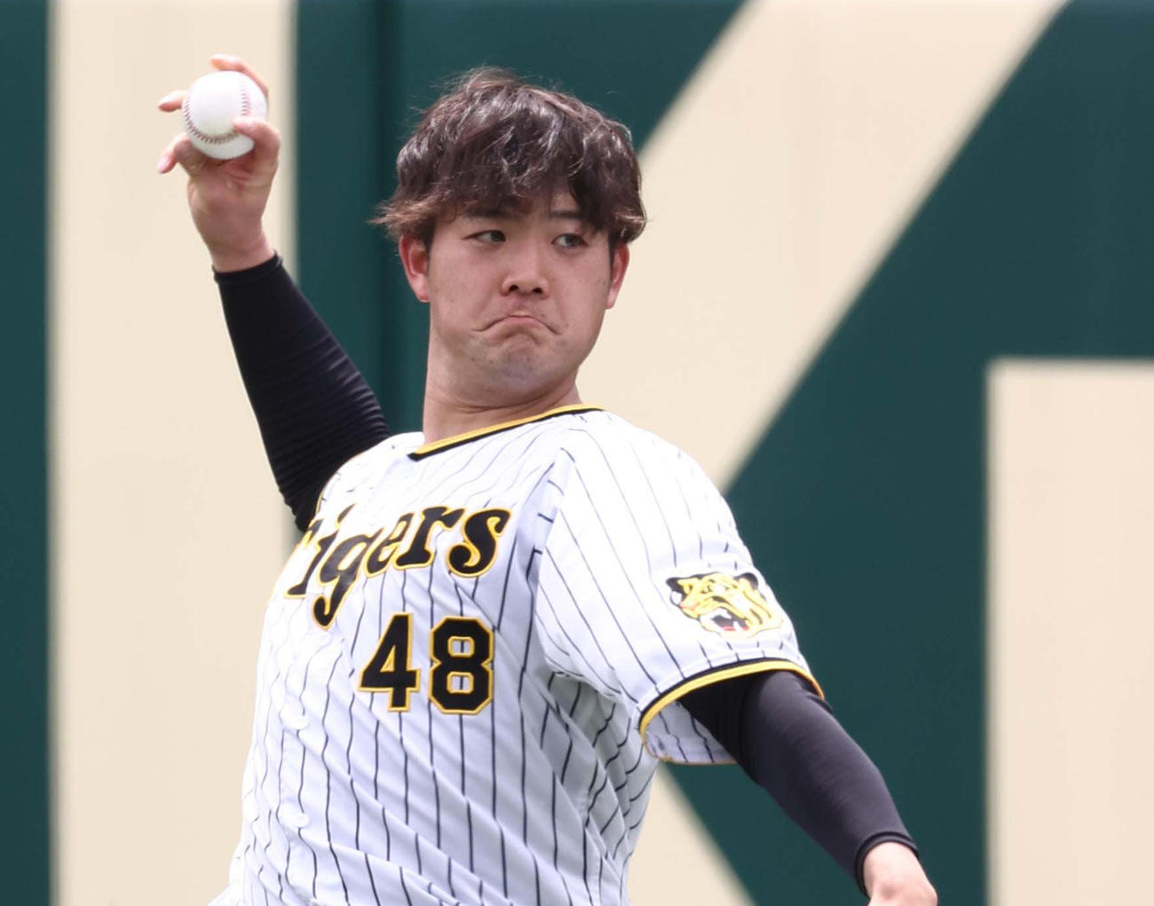 阪神斎藤友貴哉（2022年4月18日撮影）