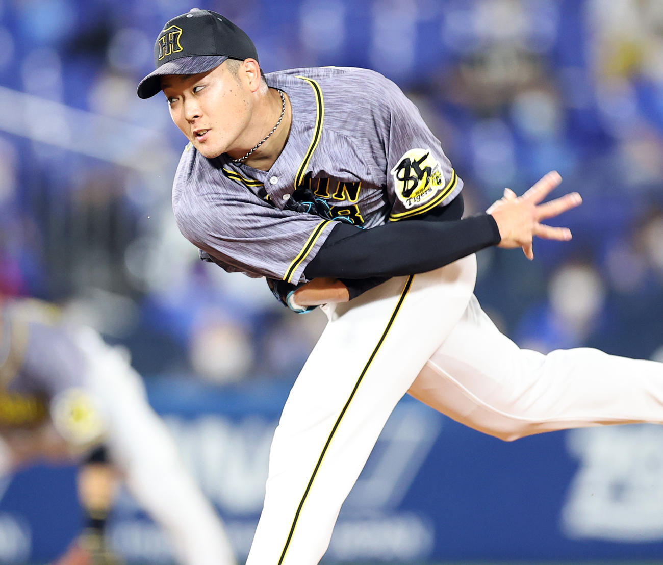 DeNA対阪神　力投する初先発の阪神斎藤（2020年9月10日撮影）