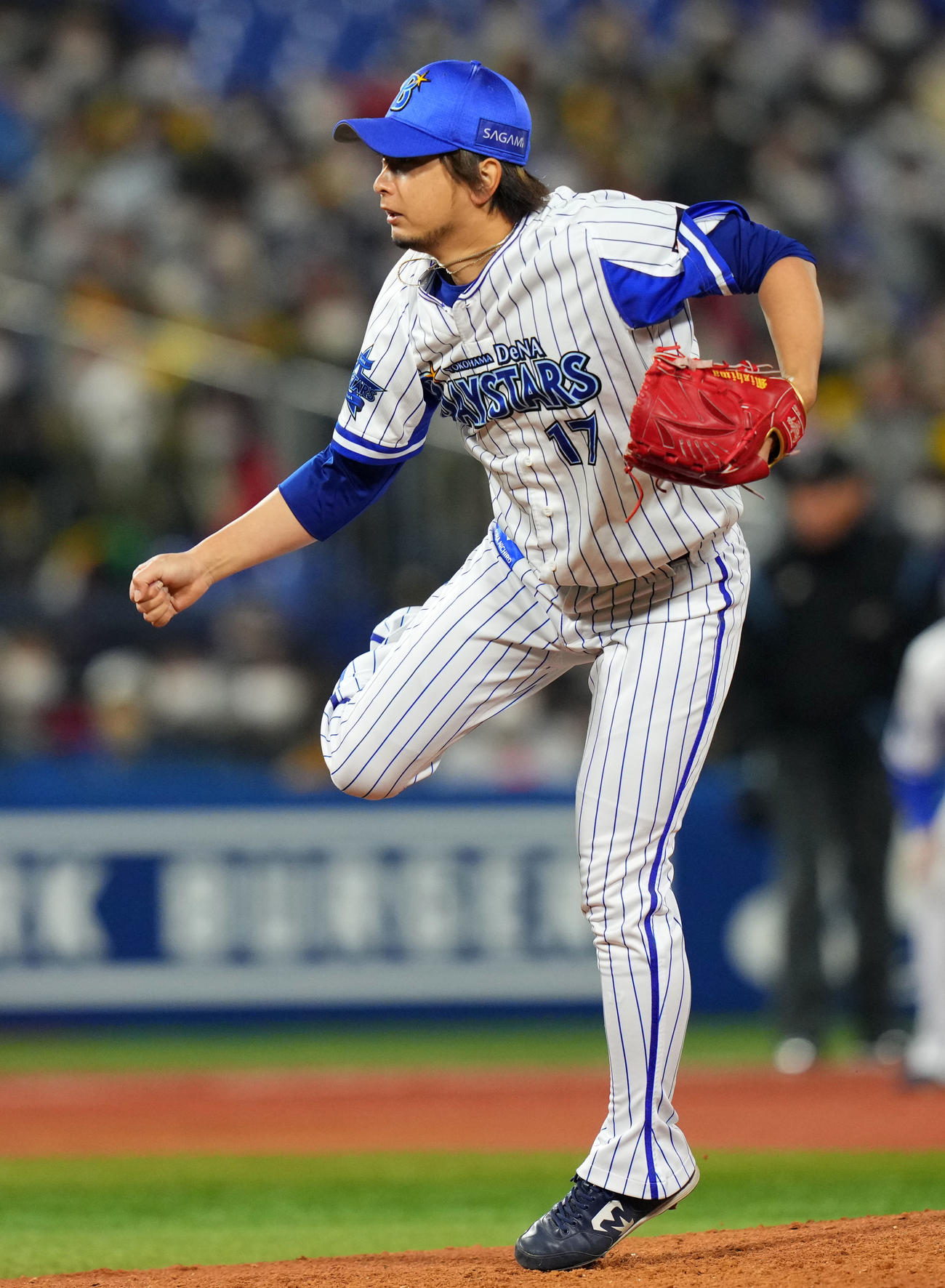 DeNA対阪神　9回表から登板したDeNA三嶋（撮影・横山健太）