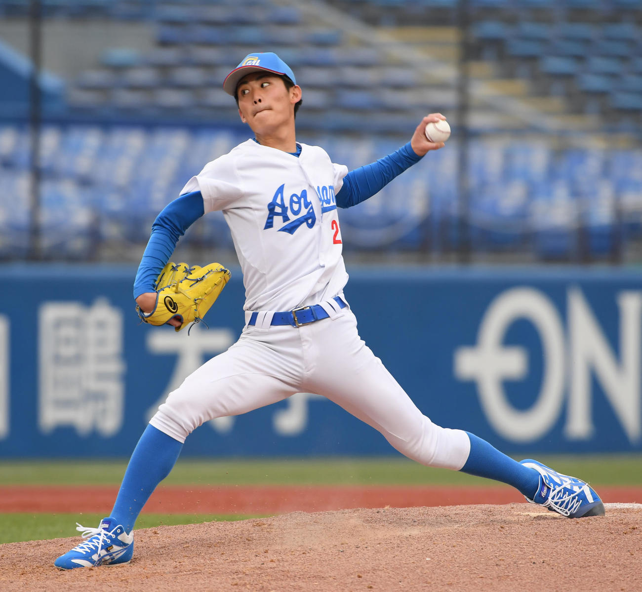 青学大対駒大　先発した青学大・児玉（撮影・柴田隆二）