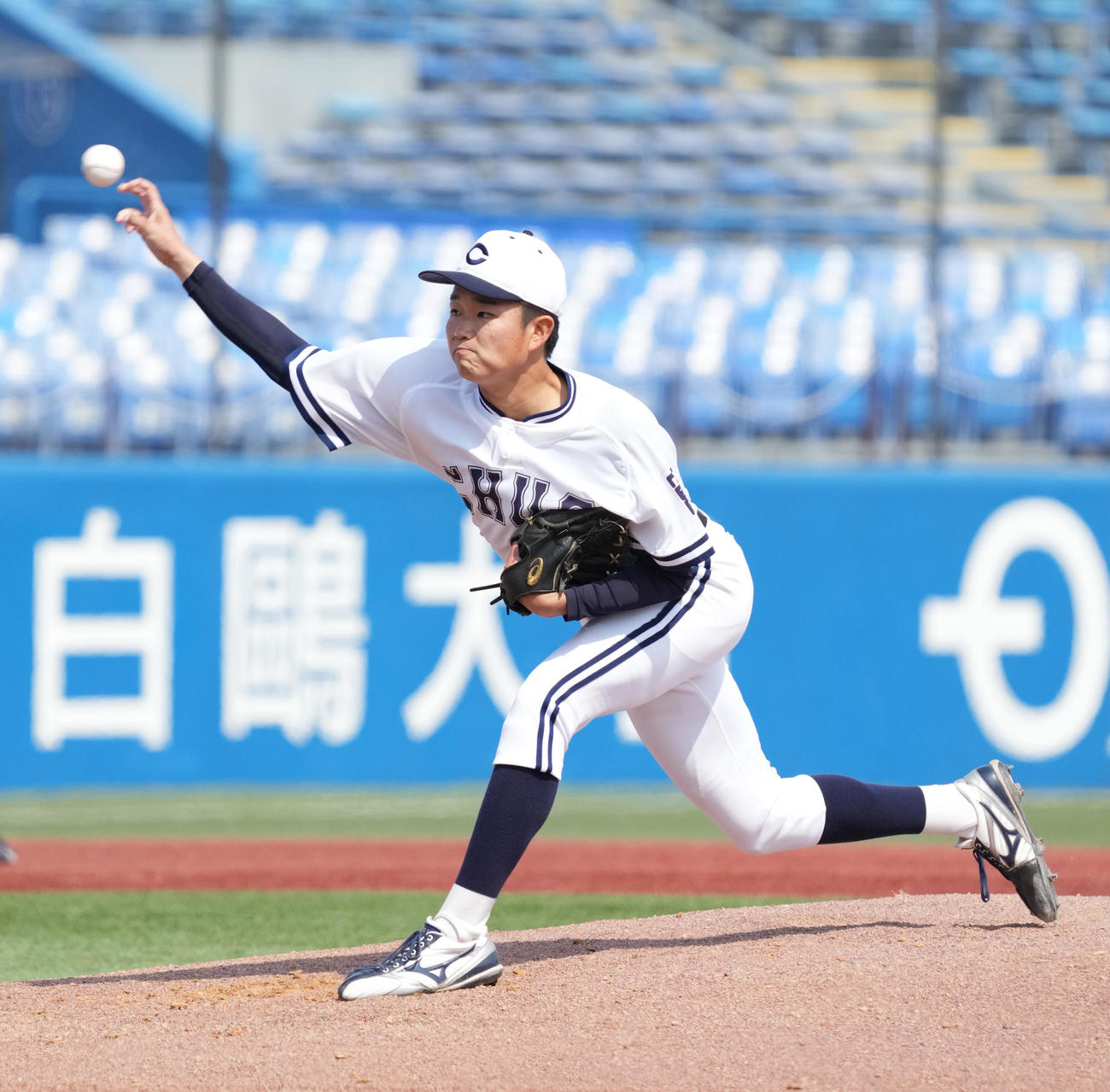 中大対亜大　中大先発の石田裕（撮影・菅敏）