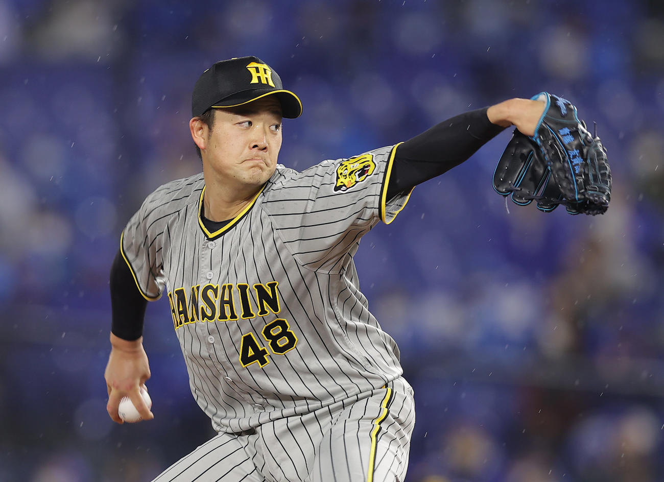 DeNA対阪神　先発し力投する阪神斎藤（撮影・前田充）
