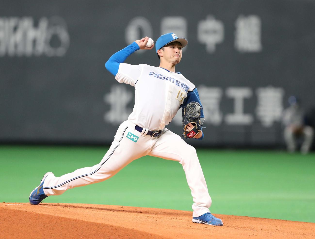日本ハム対ソフトバンク　日本ハム先発の上沢（撮影・黒川智章）