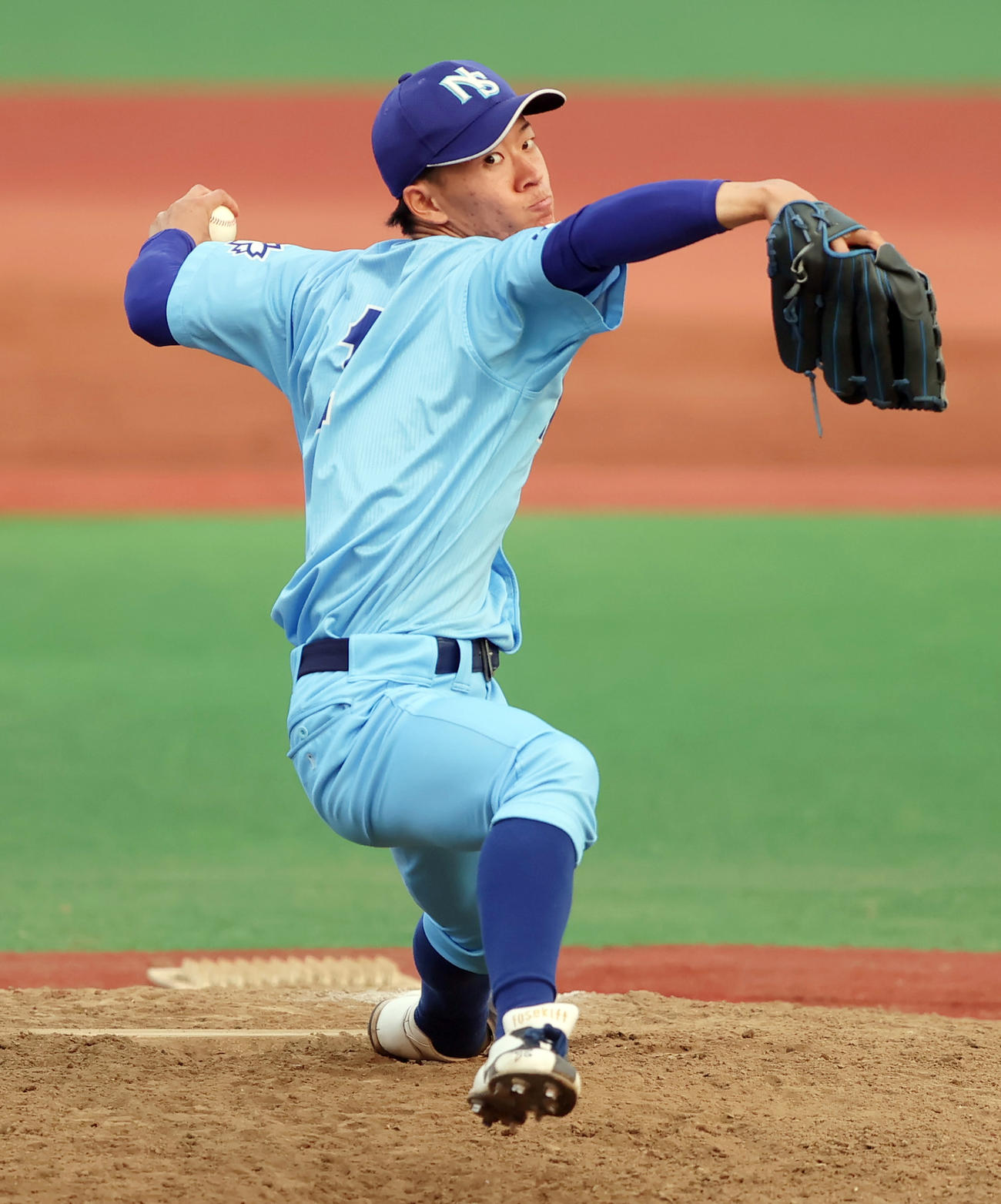 日体大対筑波大　力投する日体大・矢沢（撮影・野上伸悟）