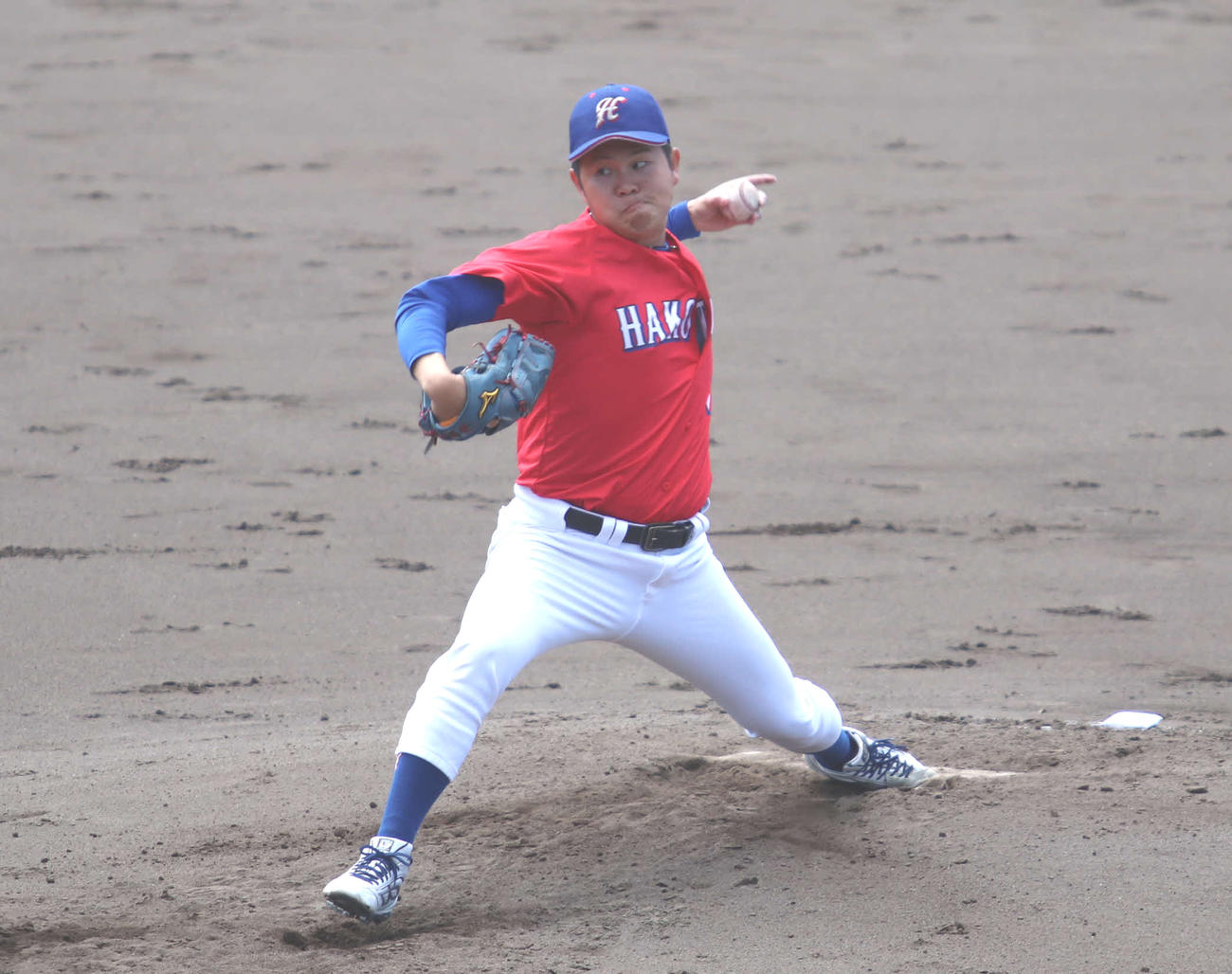 旭川大対函館大　10回を2安打1失点で完投した函館大・村田澪（撮影・山崎純一）