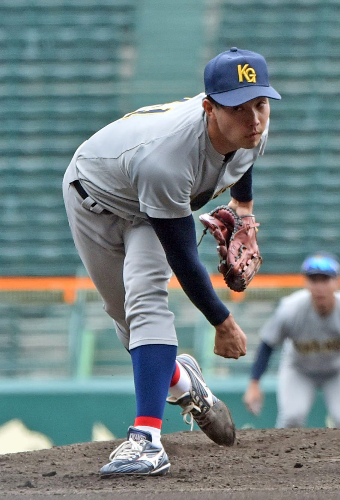 7回4安打8奪三振1失点と好投した関学大・西（関西学生野球連盟提供）