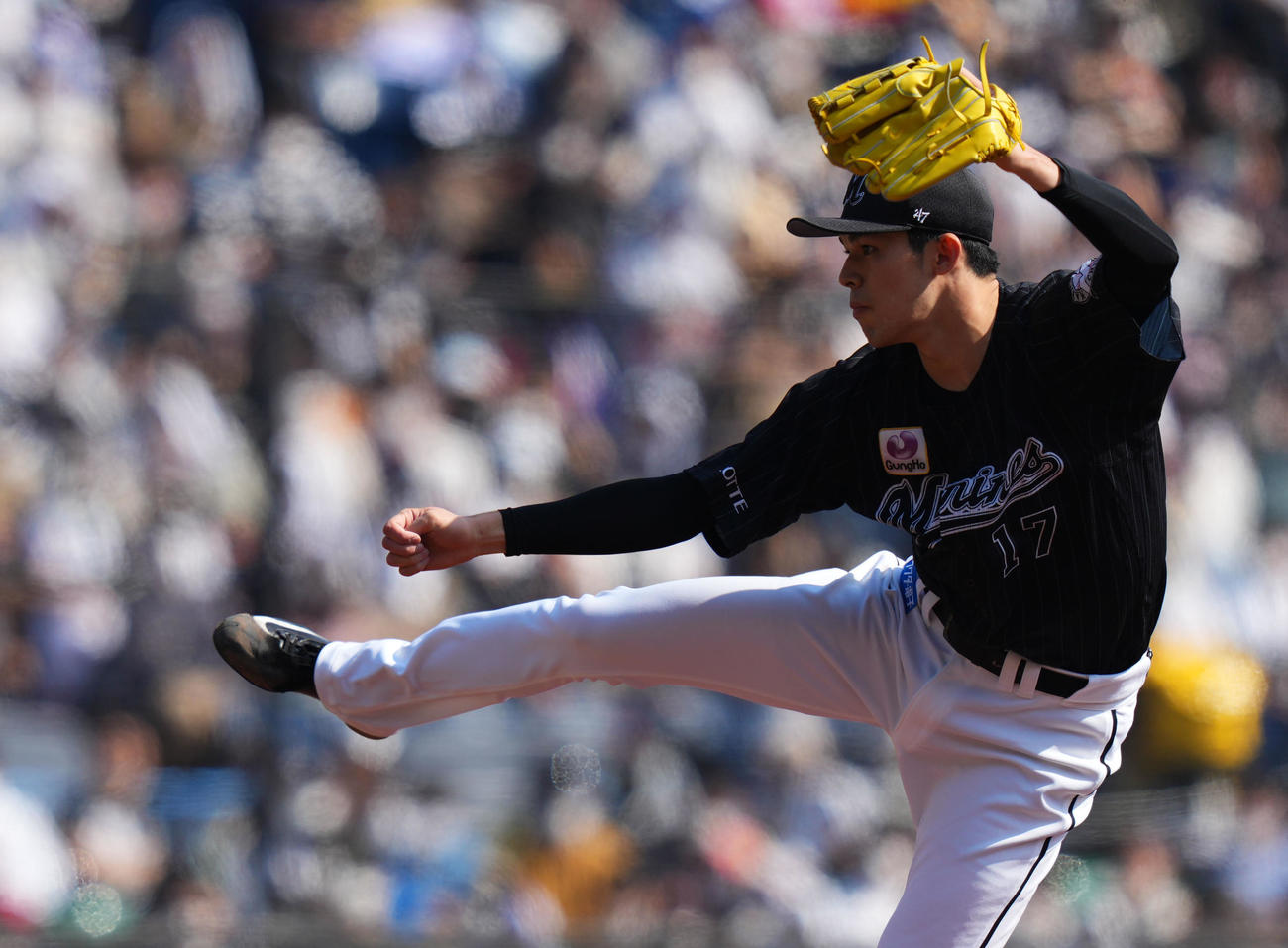 ロッテ対オリックス　力投するロッテ先発の佐々木朗（2022年4月10日撮影）