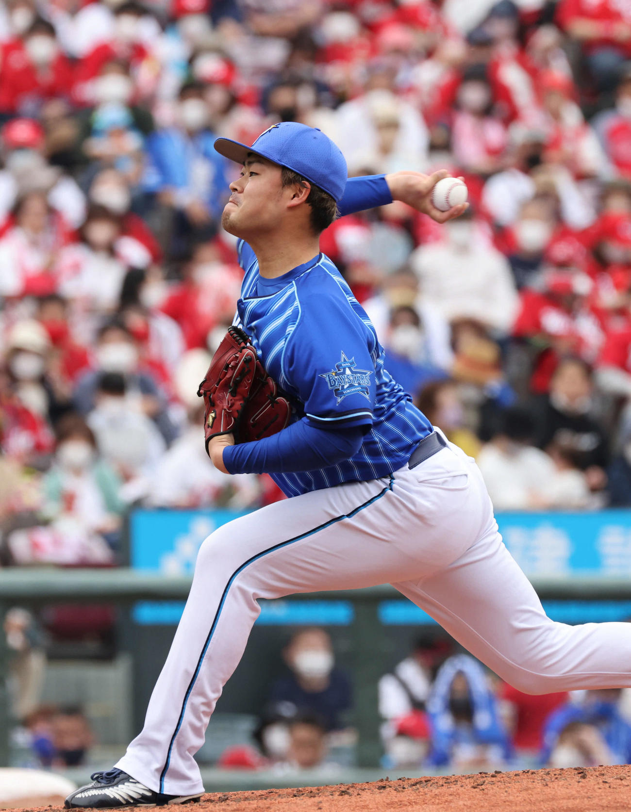 広島対DeNA 7回裏広島、DeNA2番手の伊勢（撮影・加藤孝規）