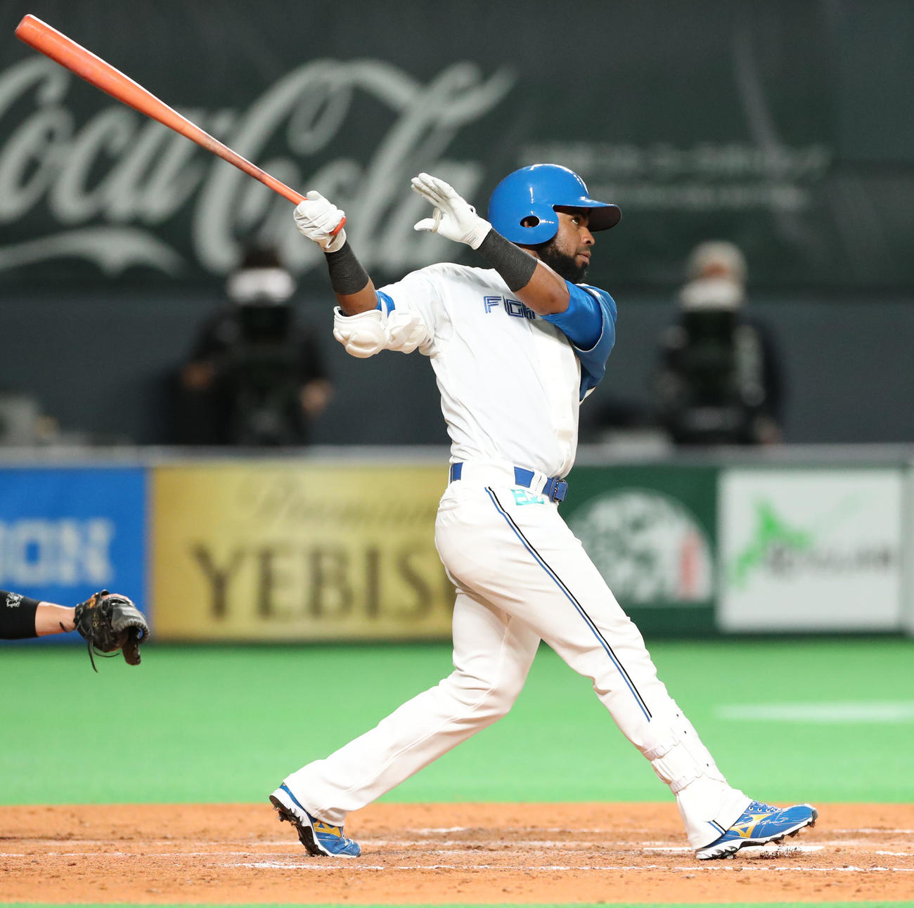 日本ハム対ソフトバンク　4回裏日本ハム1死、アルカンタラは右越え本塁打を放つ（撮影・佐藤翔太）