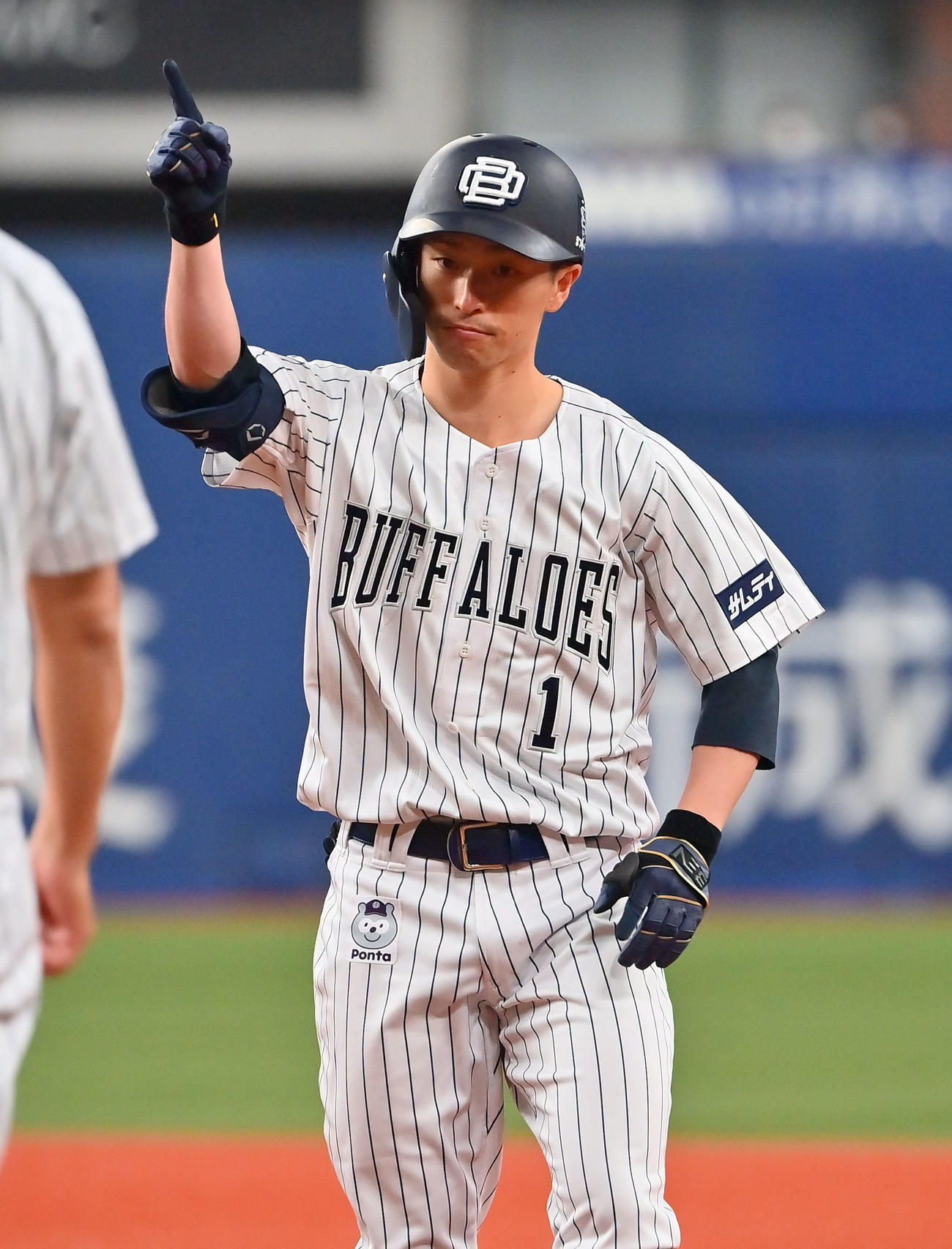 オリックス対ロッテ　1回表オリックス無死、福田は右前打を放ちポーズ（撮影・和賀正仁）
